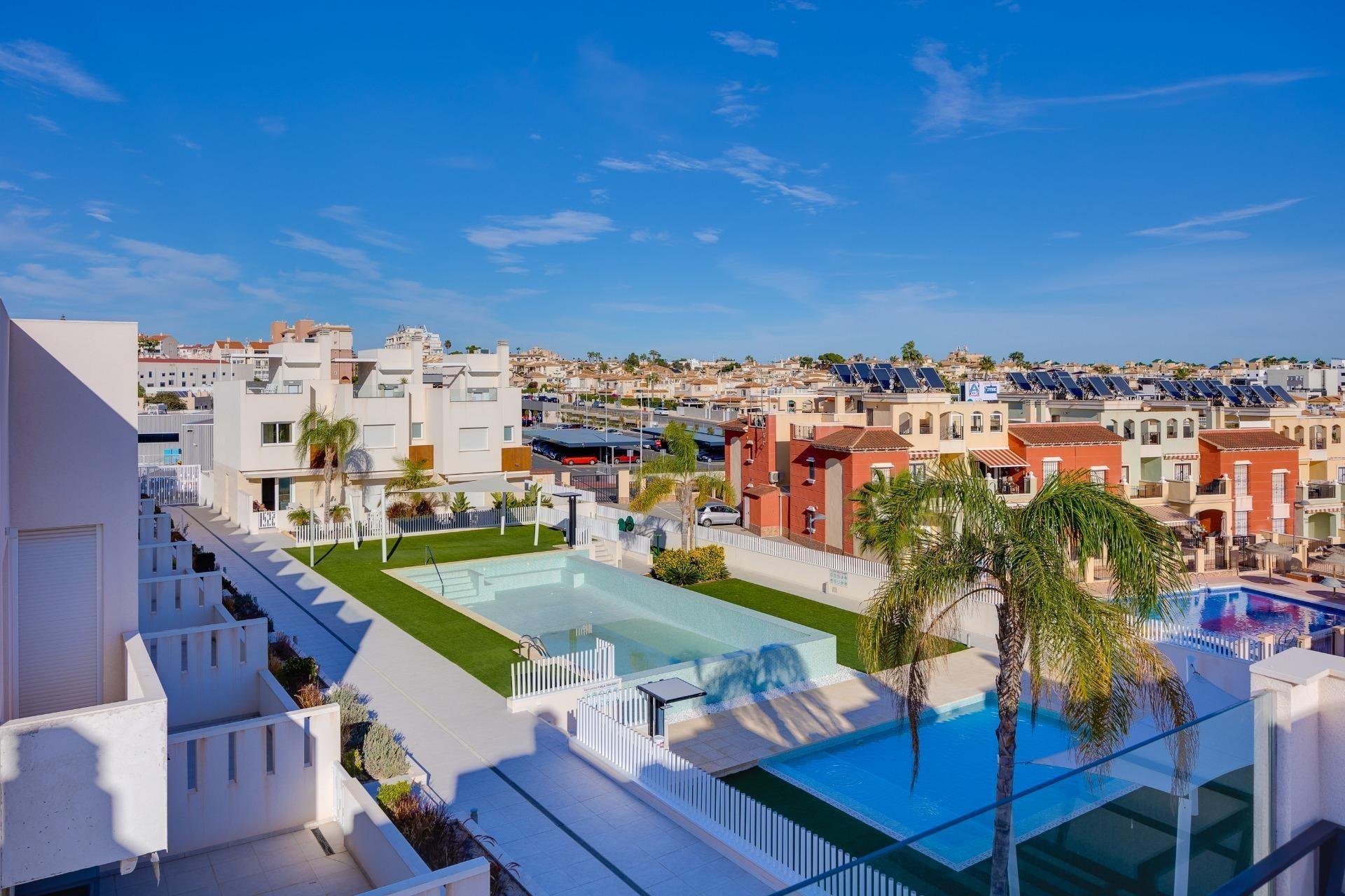 Herverkoop - duplex -
Torrevieja - Torreblanca
