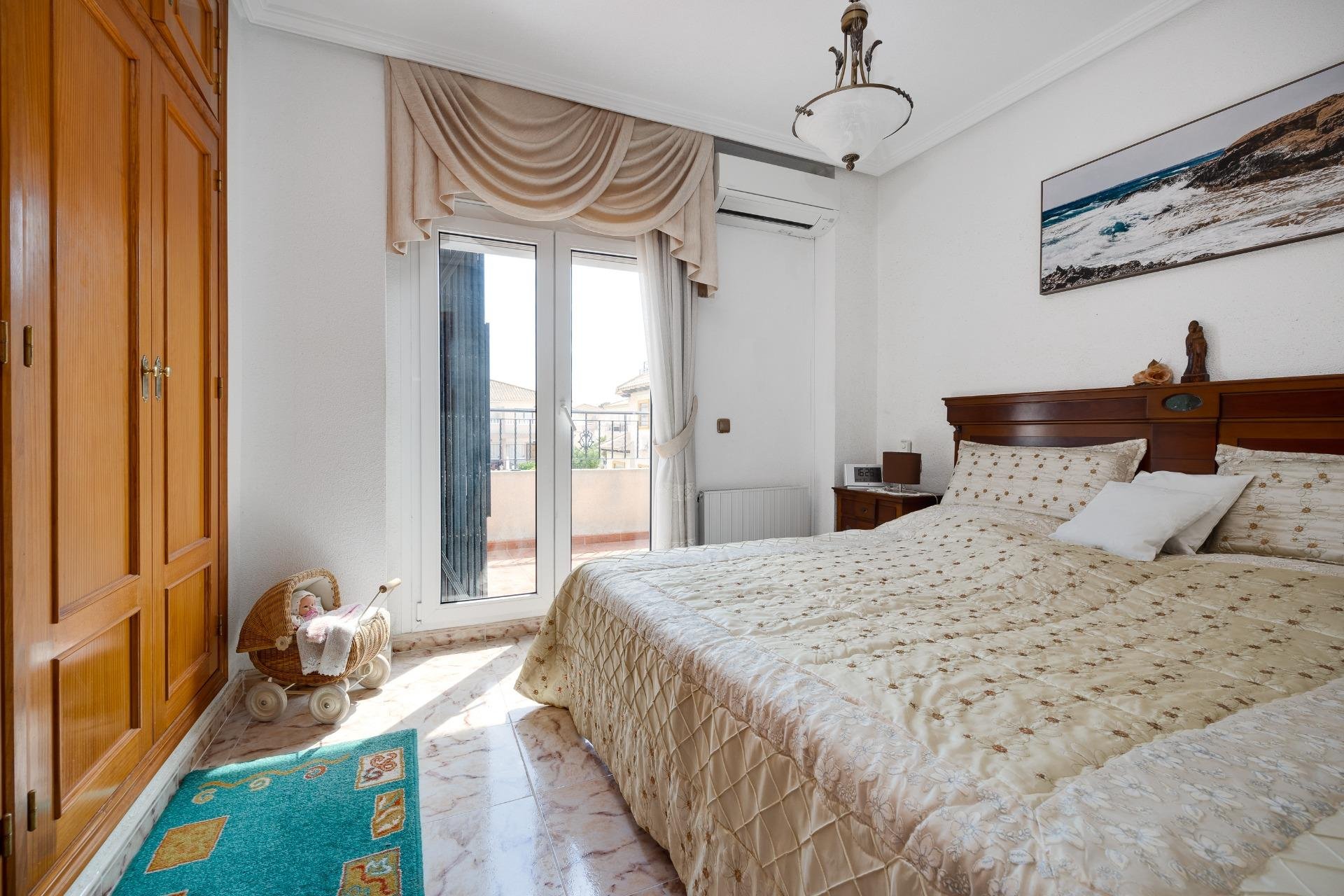 Herverkoop - Herenhuis -
Orihuela Costa - Cabo Roig