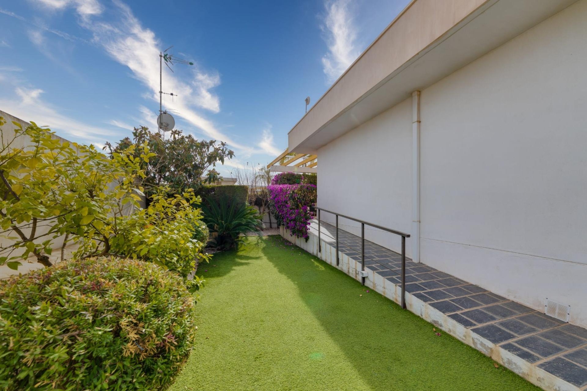 Herverkoop - Herenhuis -
Orihuela Costa - Campoamor