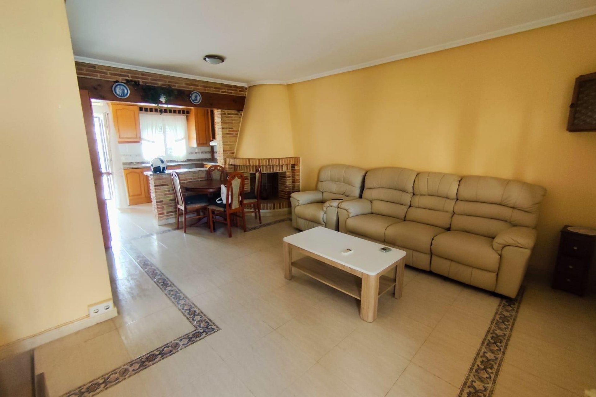 Herverkoop - Herenhuis -
Orihuela Costa - La Florida