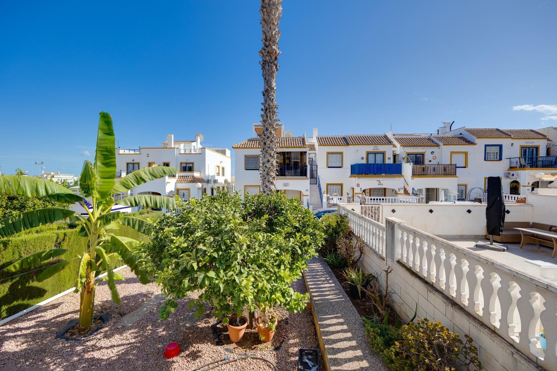 Herverkoop - Herenhuis -
Orihuela Costa - La Florida