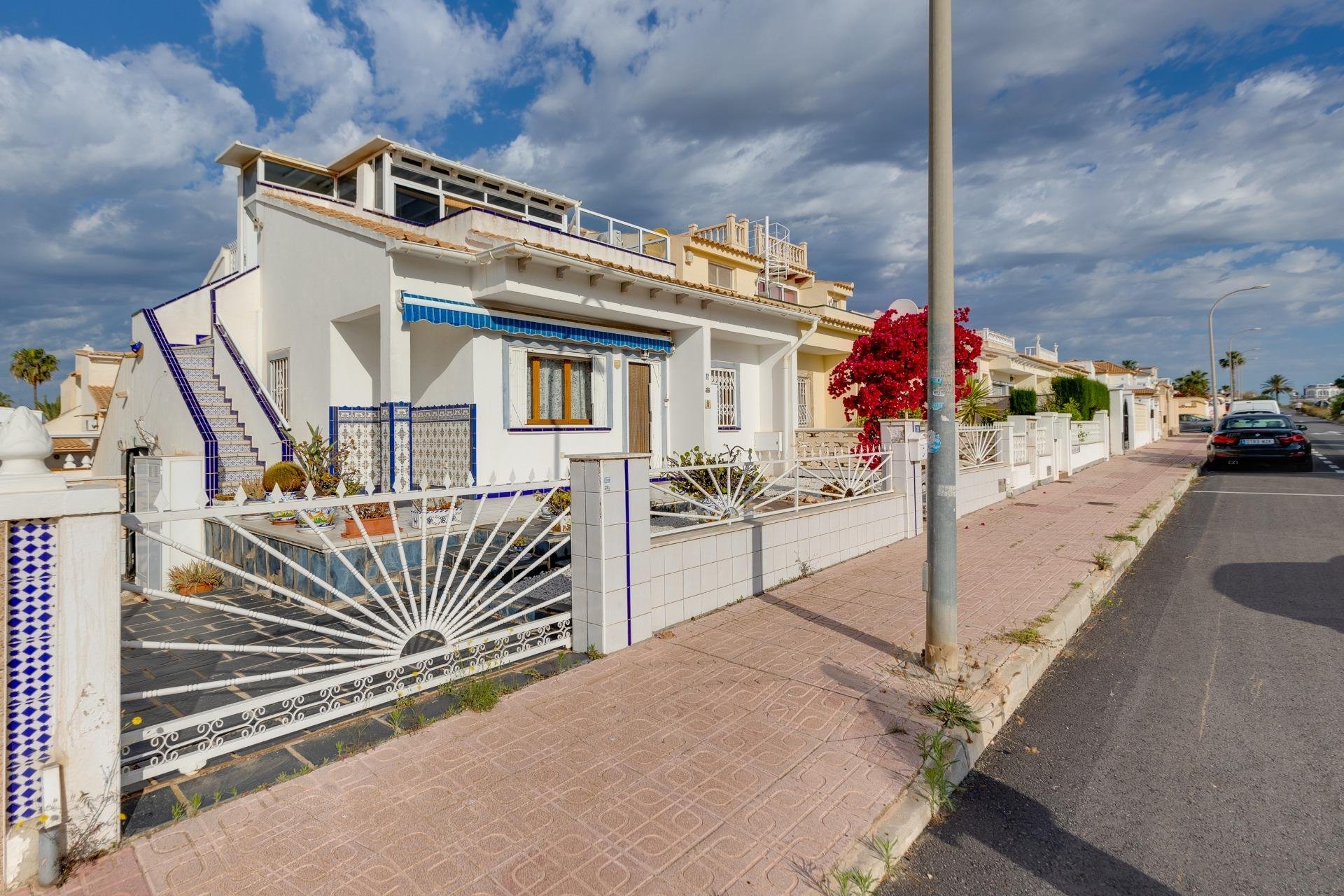 Herverkoop - Herenhuis -
Orihuela Costa - La Florida