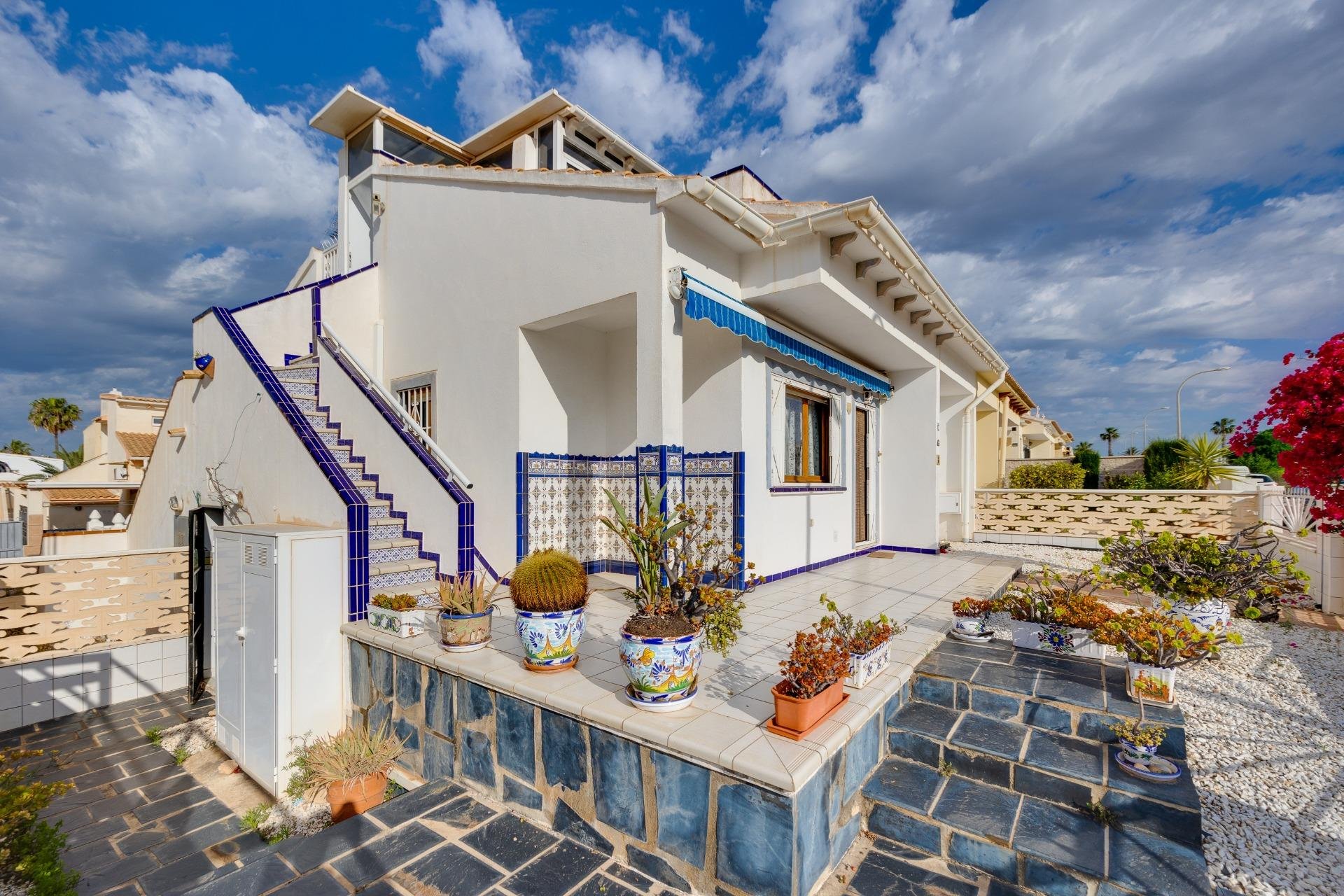 Herverkoop - Herenhuis -
Orihuela Costa - La Florida