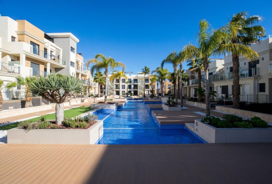 Herverkoop - Herenhuis -
Orihuela Costa - La Zenia