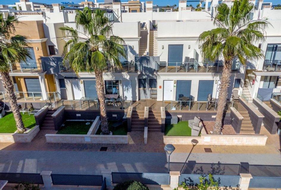 Herverkoop - Herenhuis -
Orihuela Costa - La Zenia