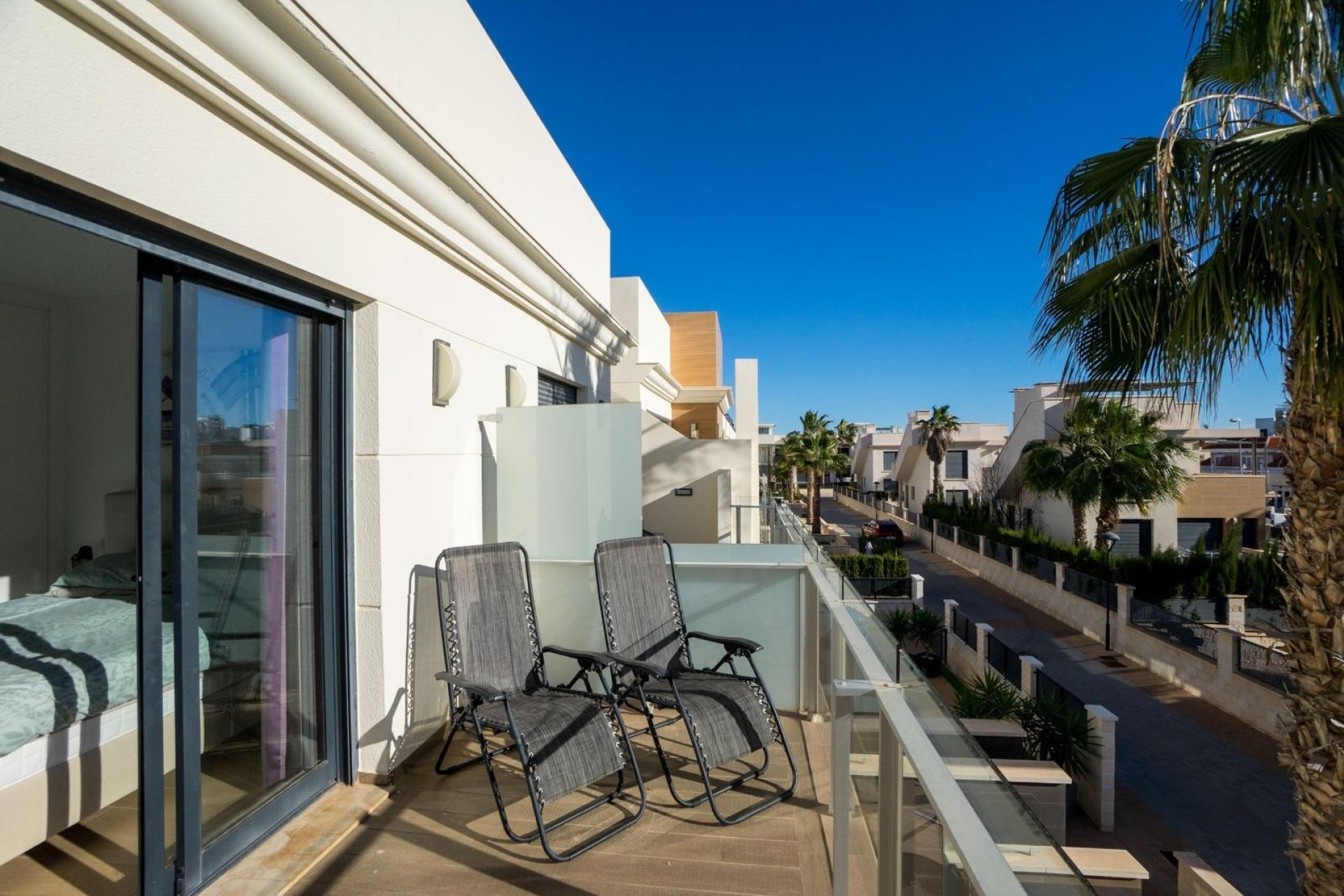 Herverkoop - Herenhuis -
Orihuela Costa - La Zenia