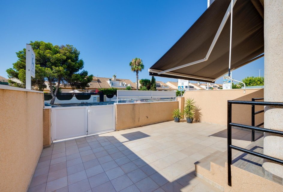 Herverkoop - Herenhuis -
Orihuela Costa - La Zenia