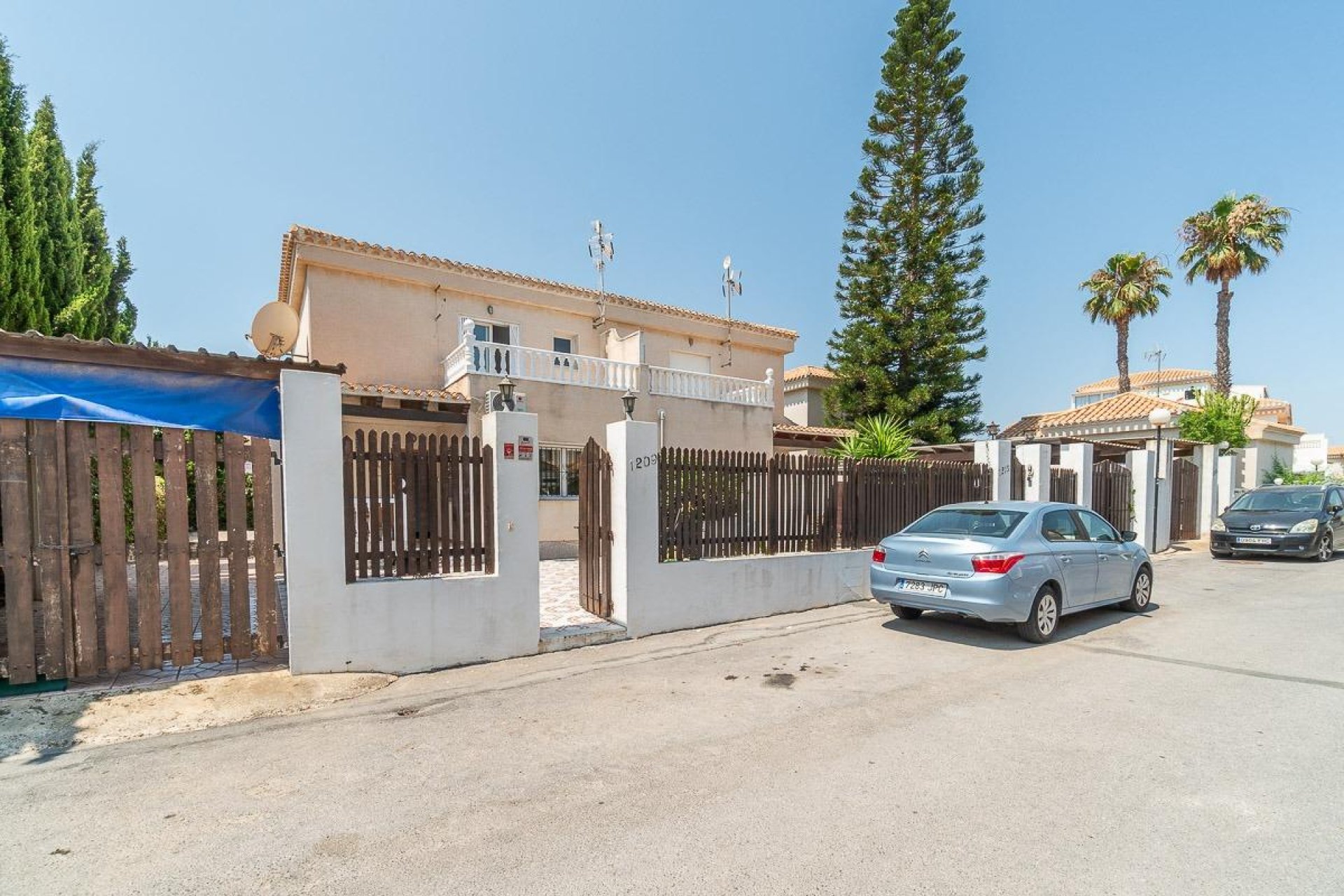 Herverkoop - Herenhuis -
Orihuela Costa - La Zenia
