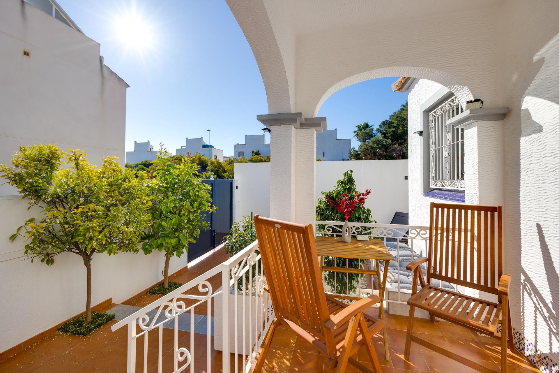 Herverkoop - Herenhuis -
Orihuela Costa - Los Altos