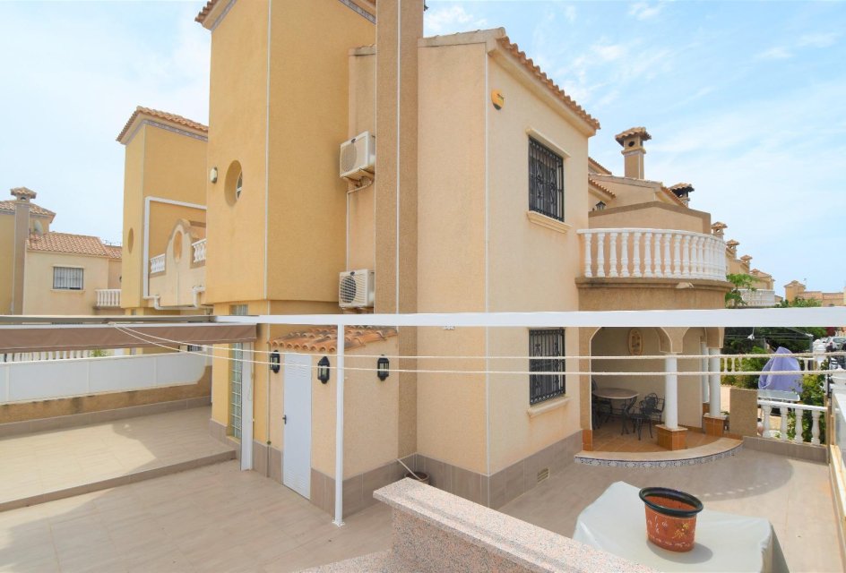 Herverkoop - Herenhuis -
Orihuela Costa - Playa Flamenca