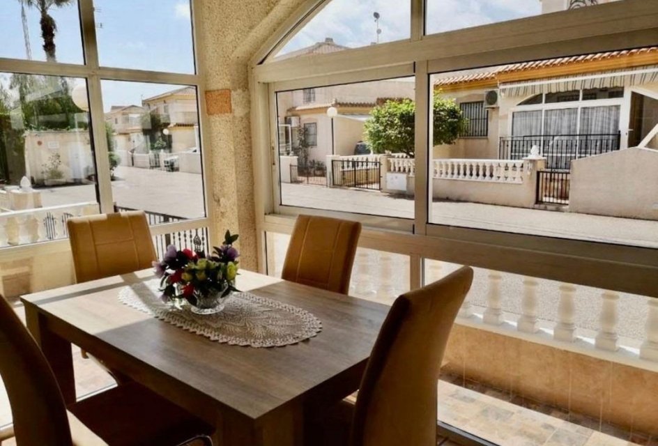 Herverkoop - Herenhuis -
Orihuela Costa - Playa Flamenca