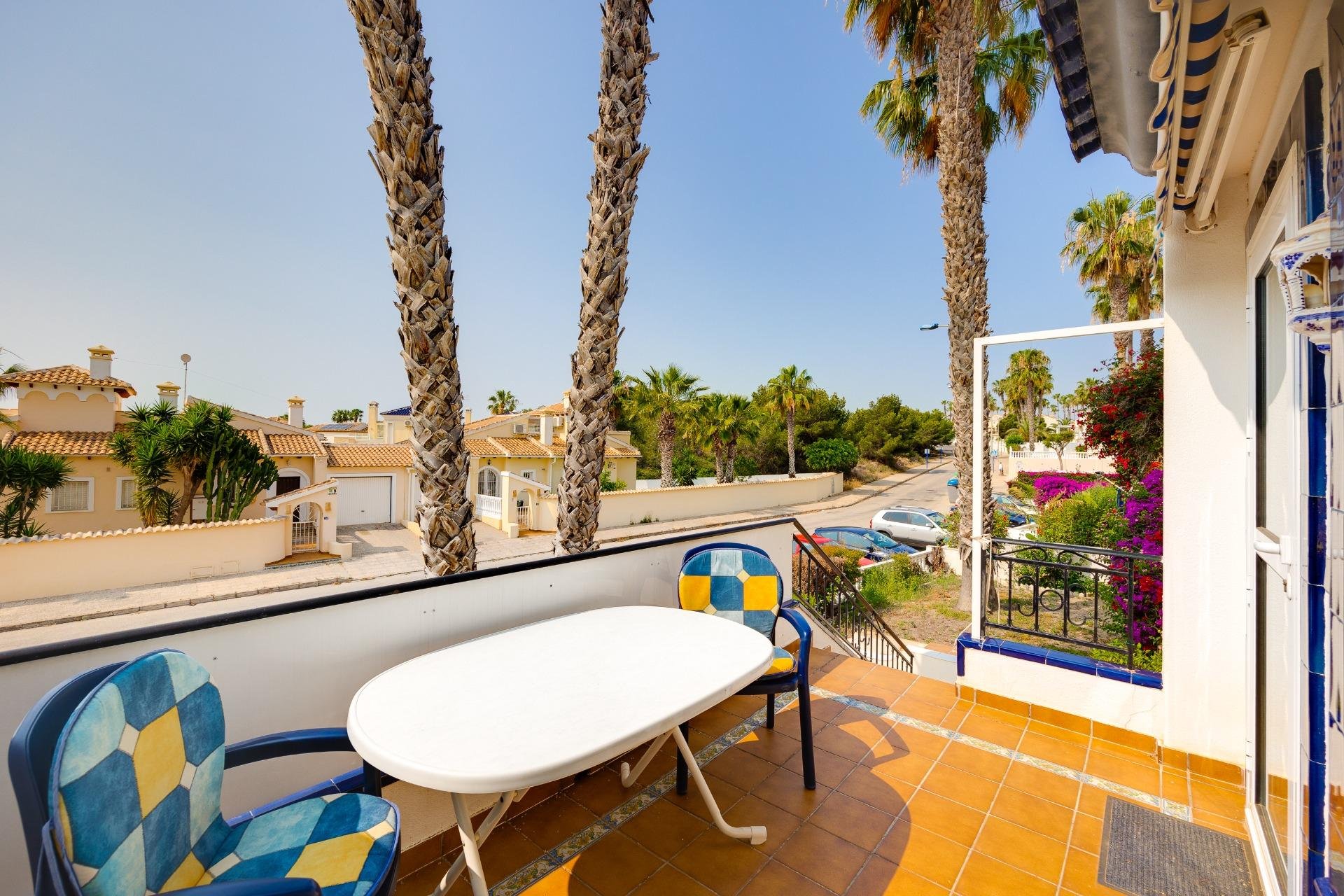 Herverkoop - Herenhuis -
Orihuela Costa - Villamartín-Las Filipinas