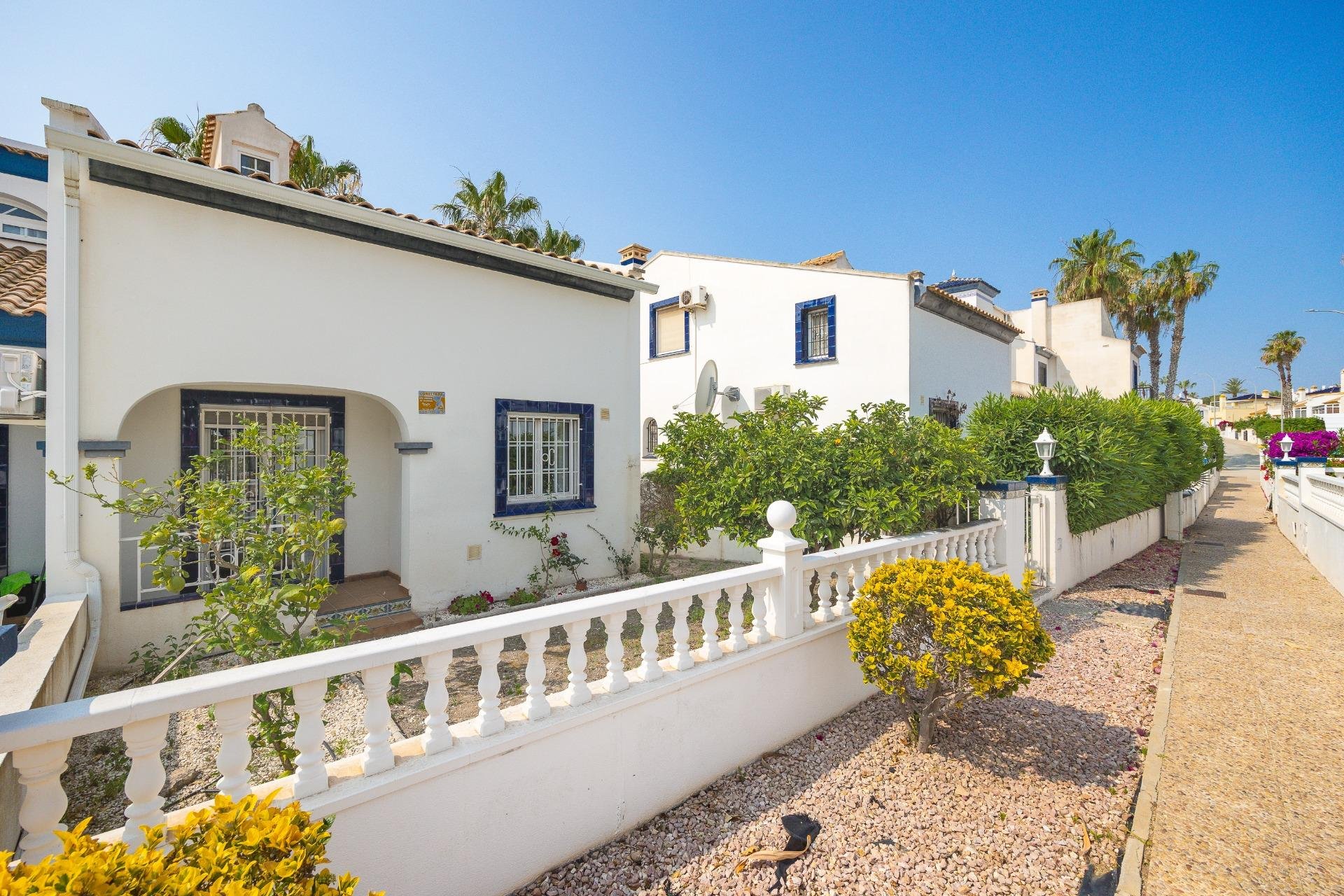 Herverkoop - Herenhuis -
Orihuela Costa - Villamartín-Las Filipinas