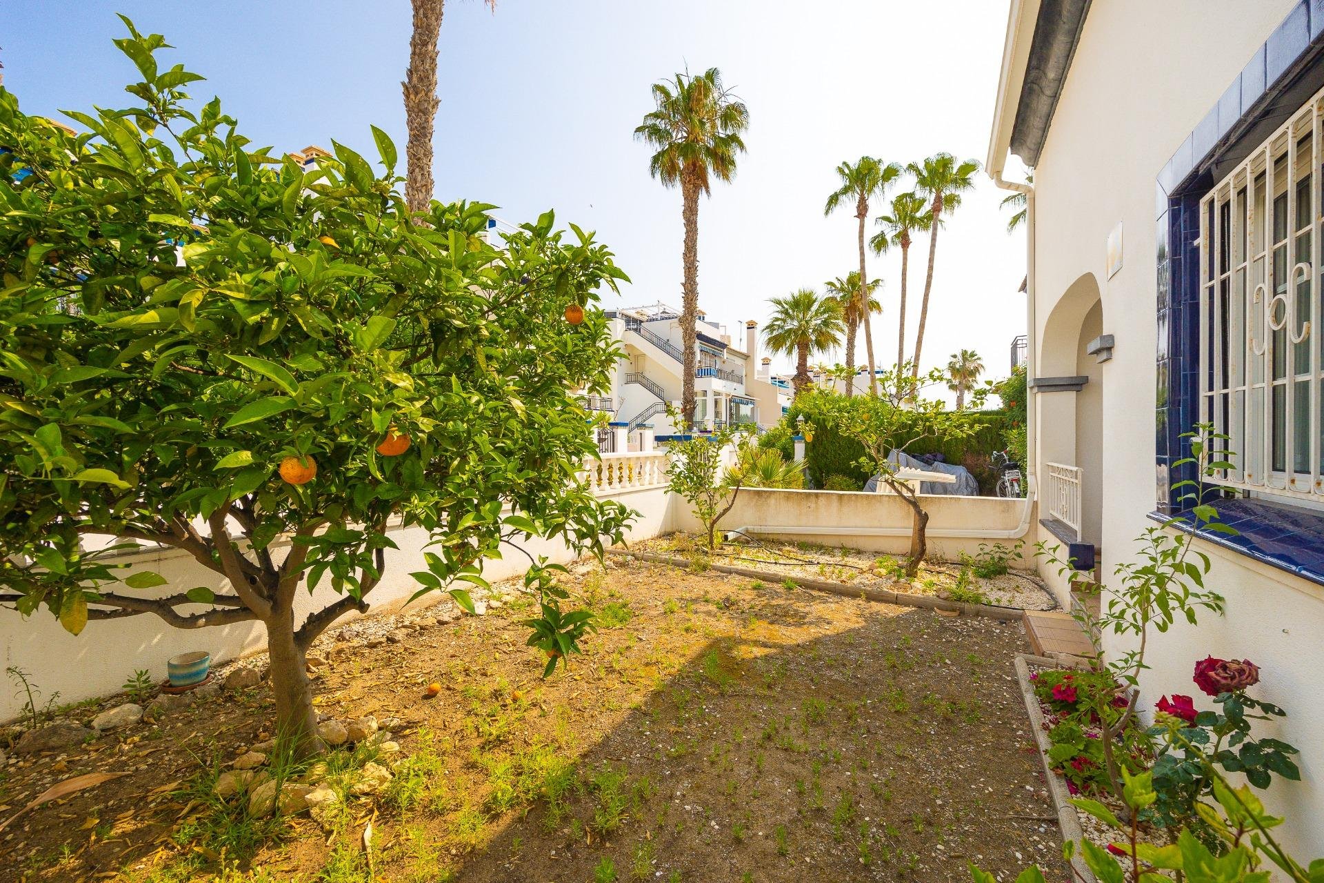 Herverkoop - Herenhuis -
Orihuela Costa - Villamartín-Las Filipinas