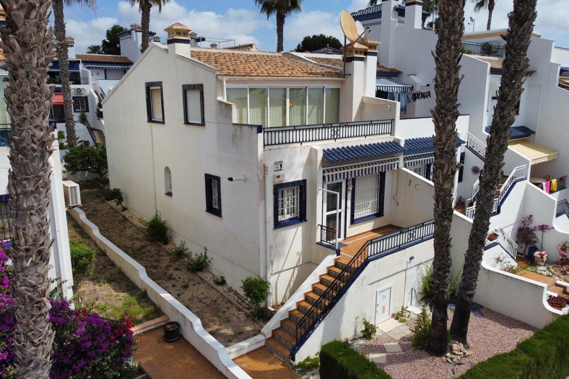 Herverkoop - Herenhuis -
Orihuela Costa - Villamartín-Las Filipinas