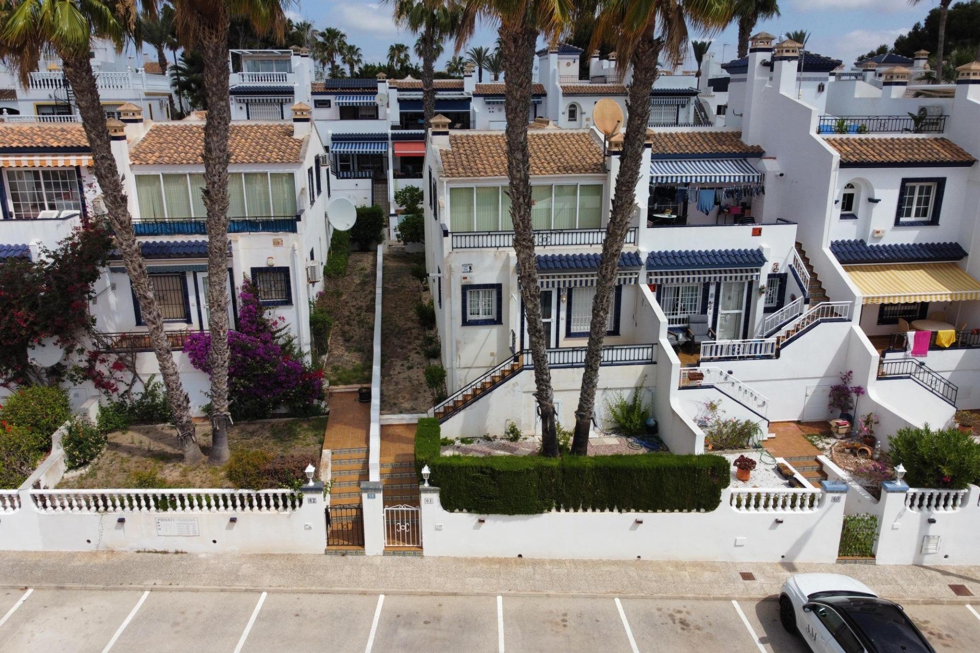 Herverkoop - Herenhuis -
Orihuela Costa - Villamartín-Las Filipinas