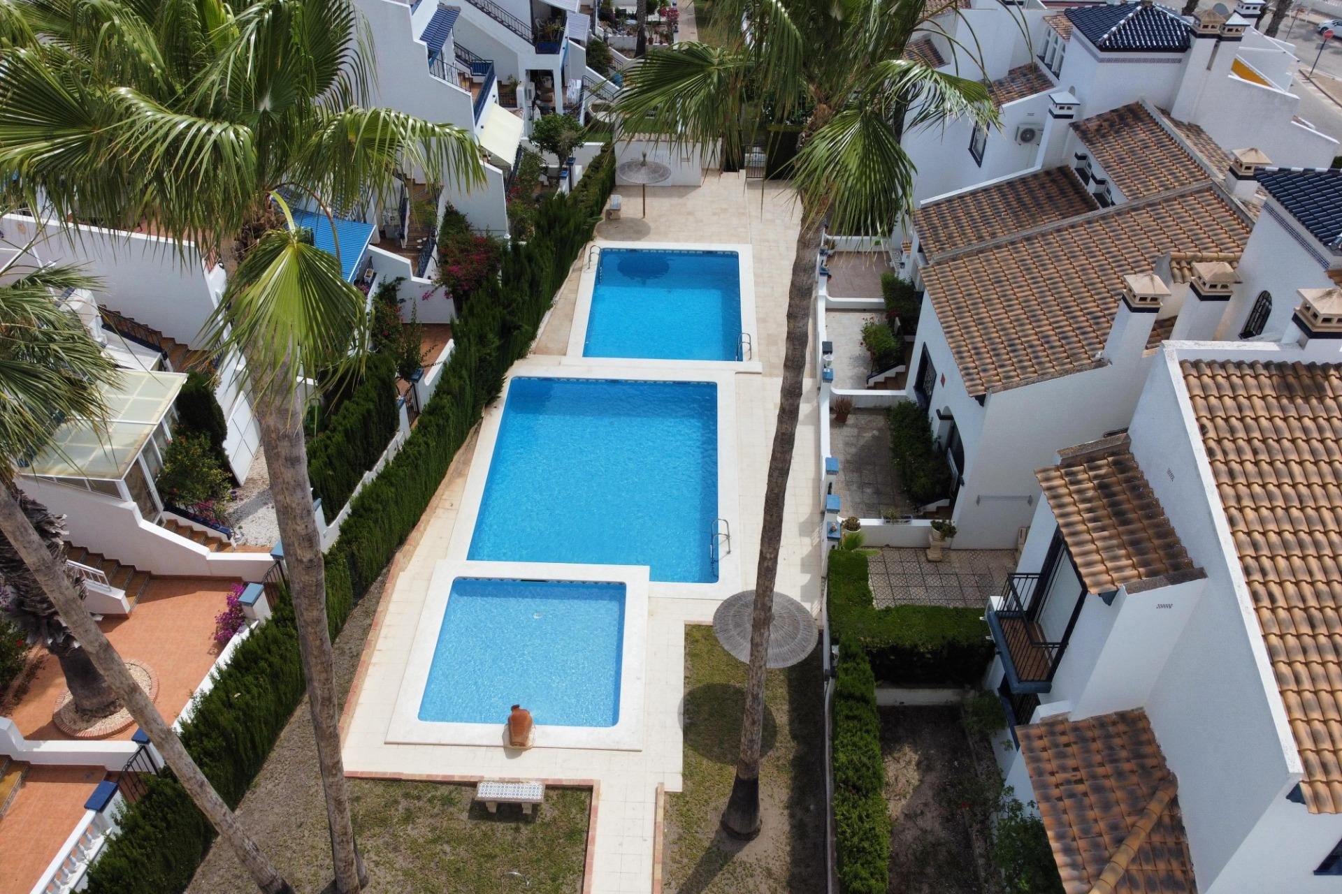 Herverkoop - Herenhuis -
Orihuela Costa - Villamartín-Las Filipinas
