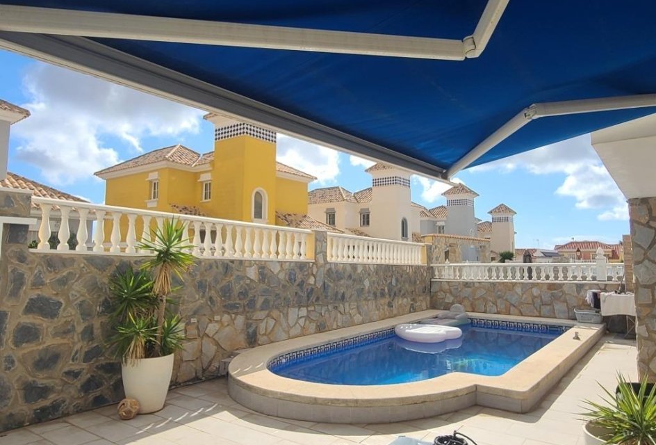 Herverkoop - Herenhuis -
Orihuela Costa - Villamartín-Las Filipinas