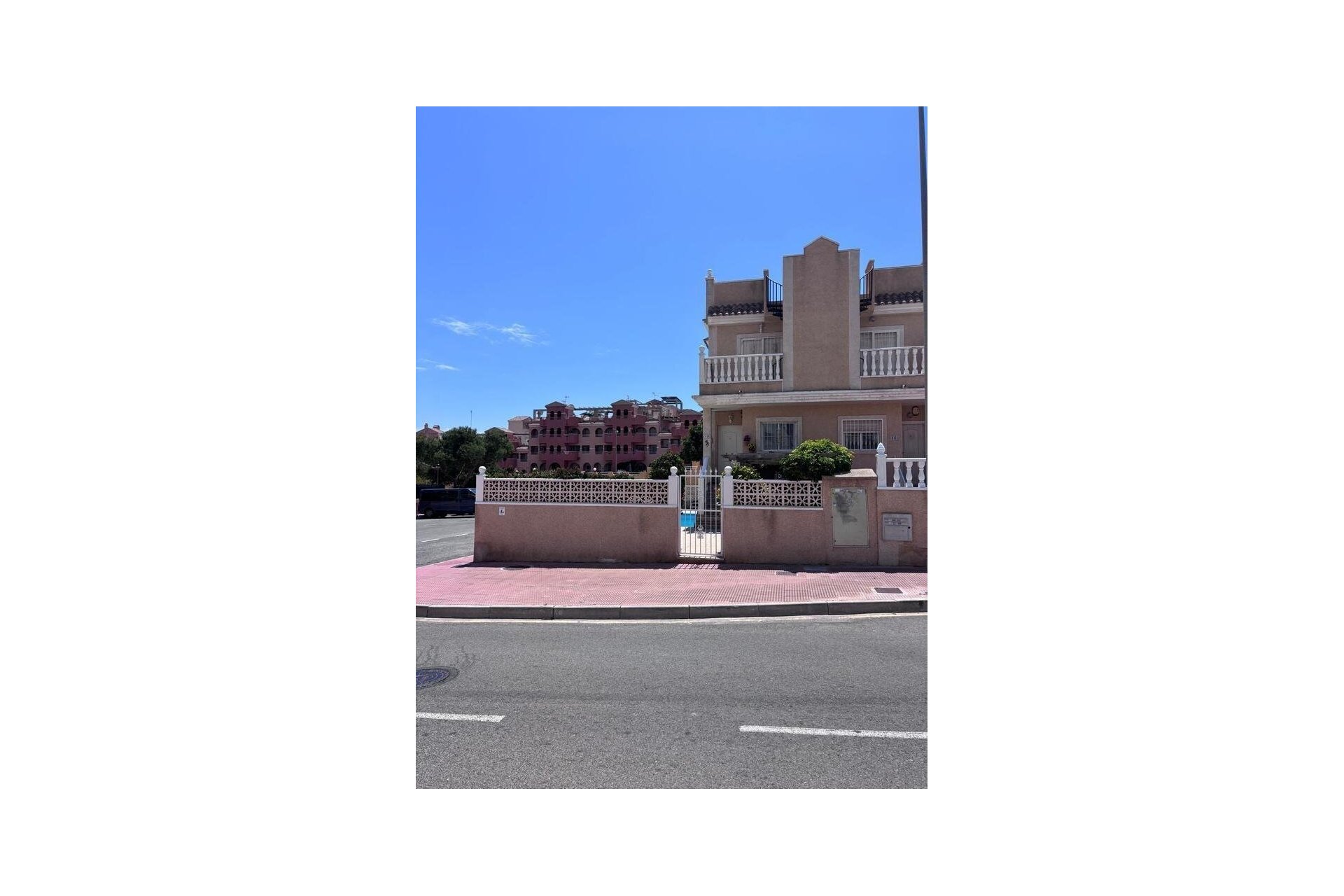Herverkoop - Herenhuis -
Orihuela Costa - Villamartín-Las Filipinas