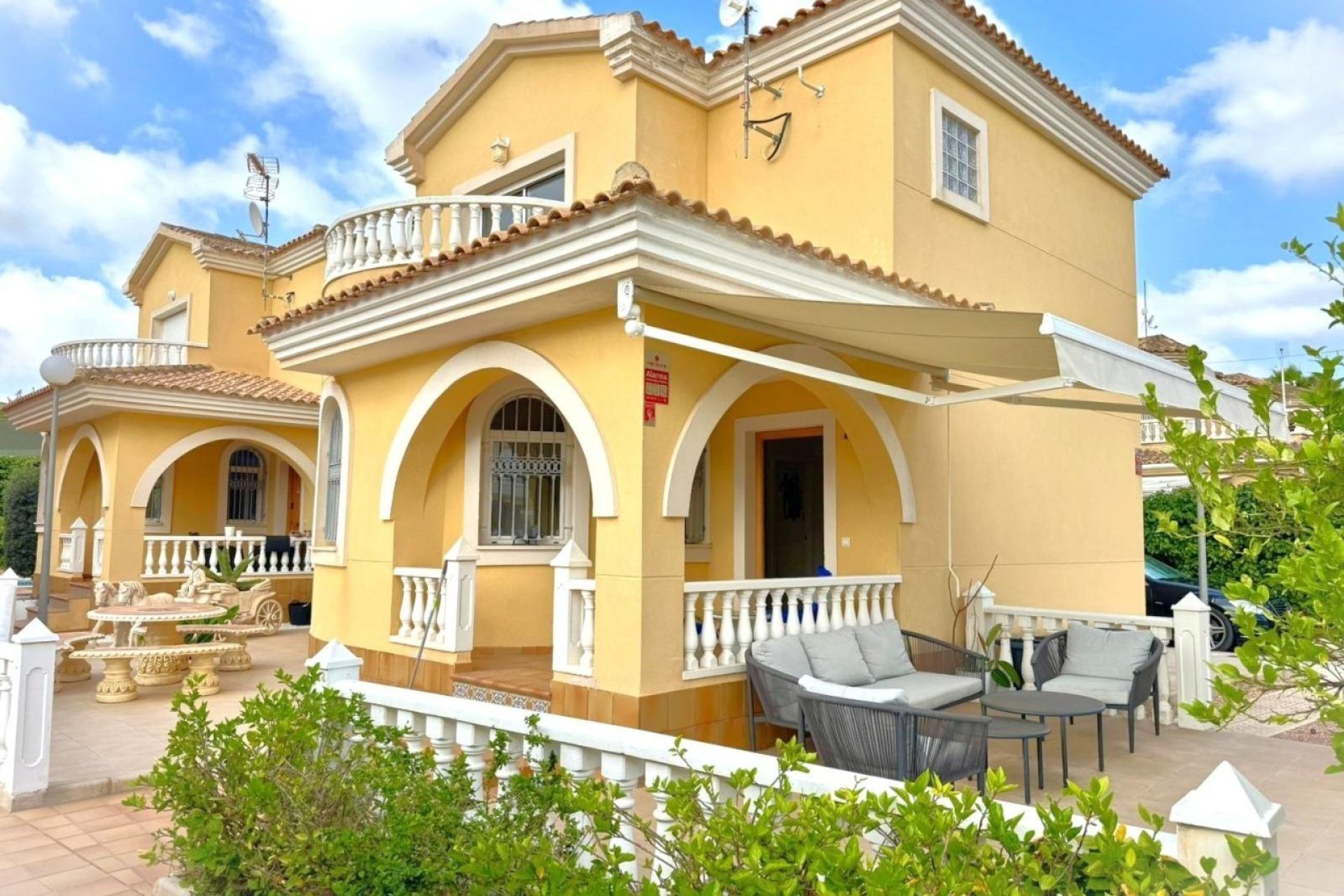 Herverkoop - Herenhuis -
Orihuela Costa - Villamartín-Las Filipinas