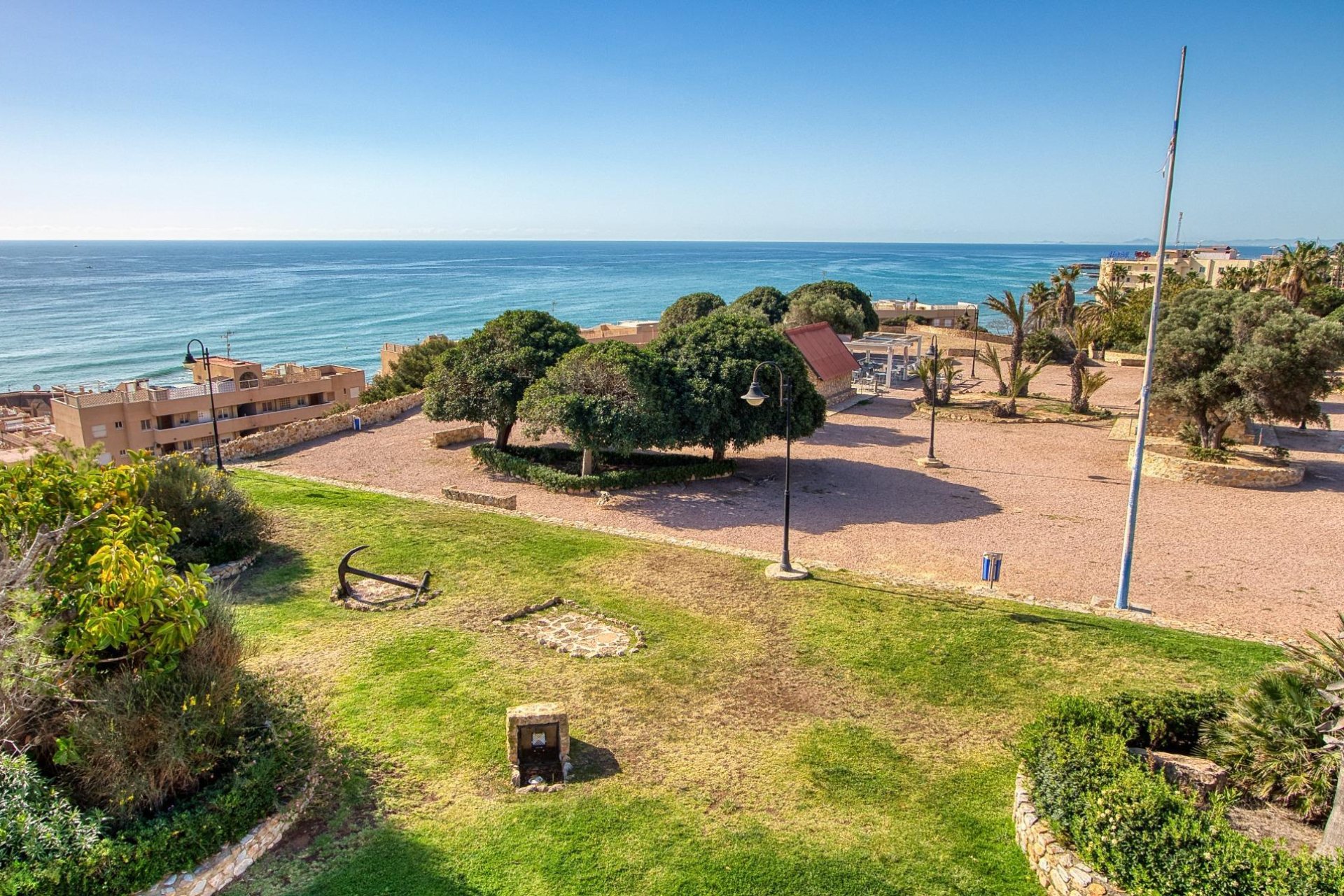 Herverkoop - Herenhuis -
Torrevieja - Aguas Nuevas
