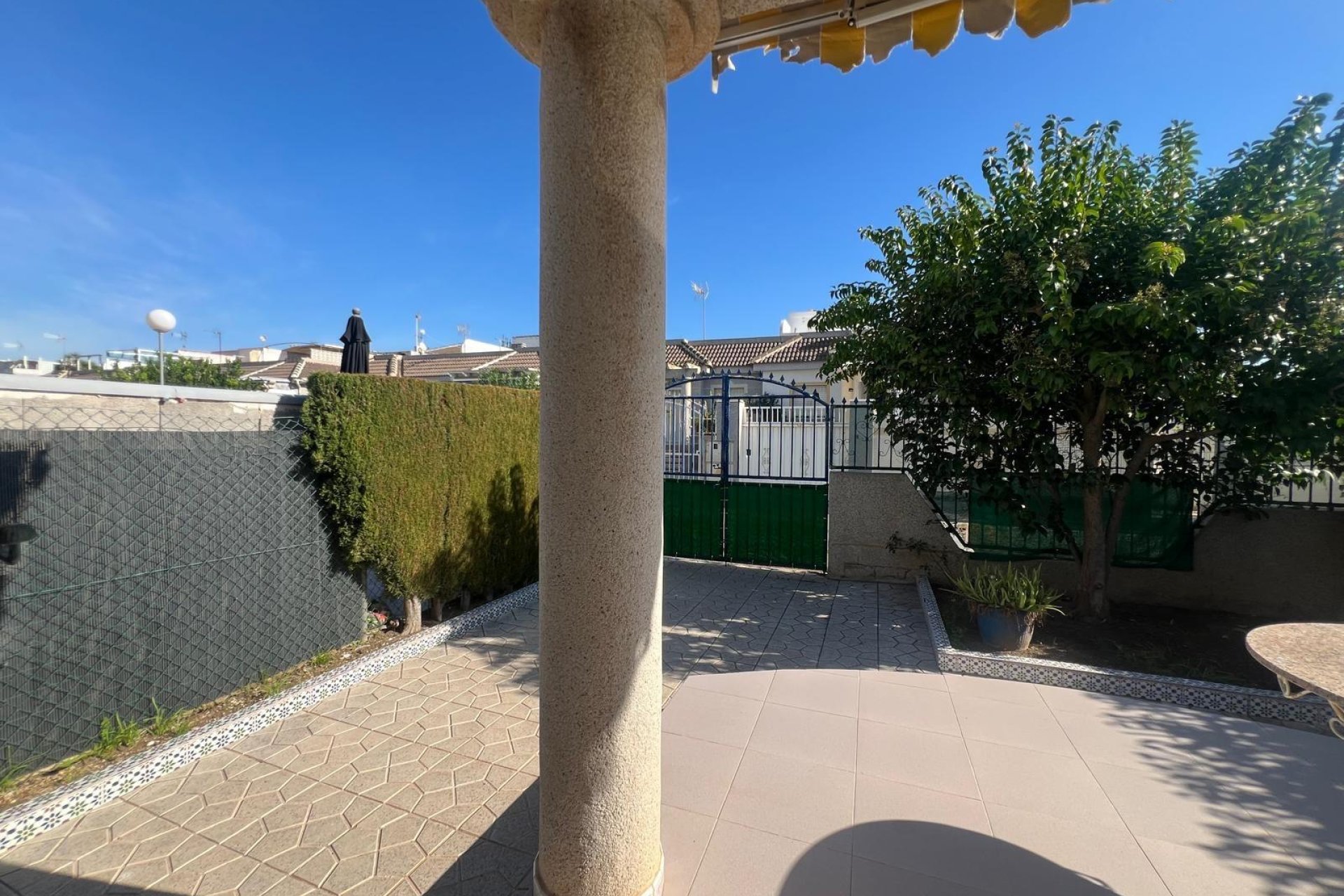 Herverkoop - Herenhuis -
Torrevieja - La siesta