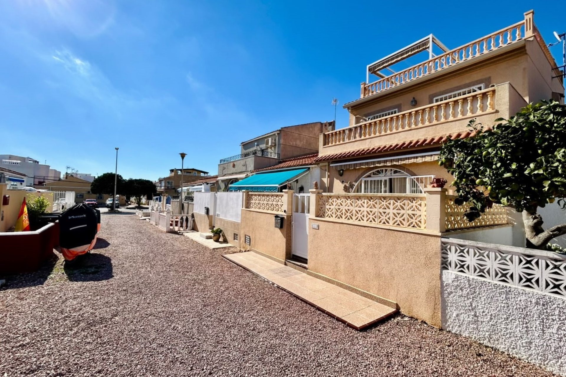 Herverkoop - Herenhuis -
Torrevieja - La siesta