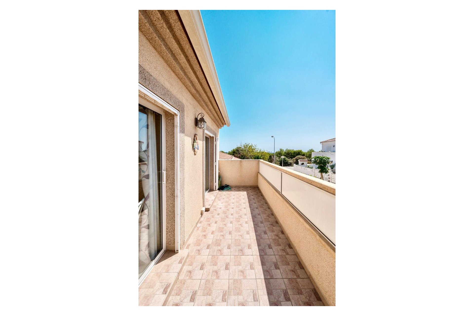Herverkoop - Herenhuis -
Torrevieja - La siesta