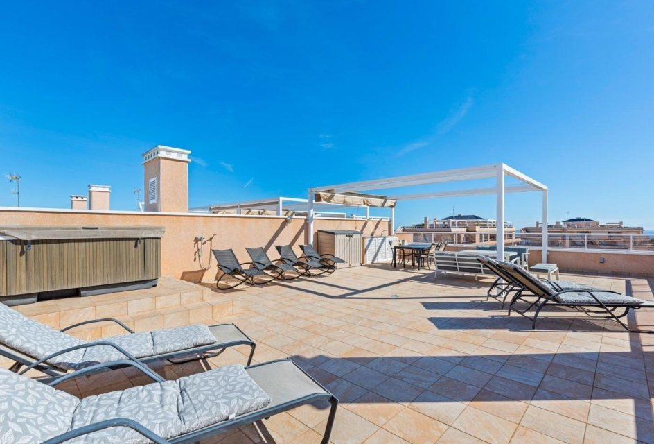 Herverkoop - Penthouse -
Orihuela Costa - PAU 26