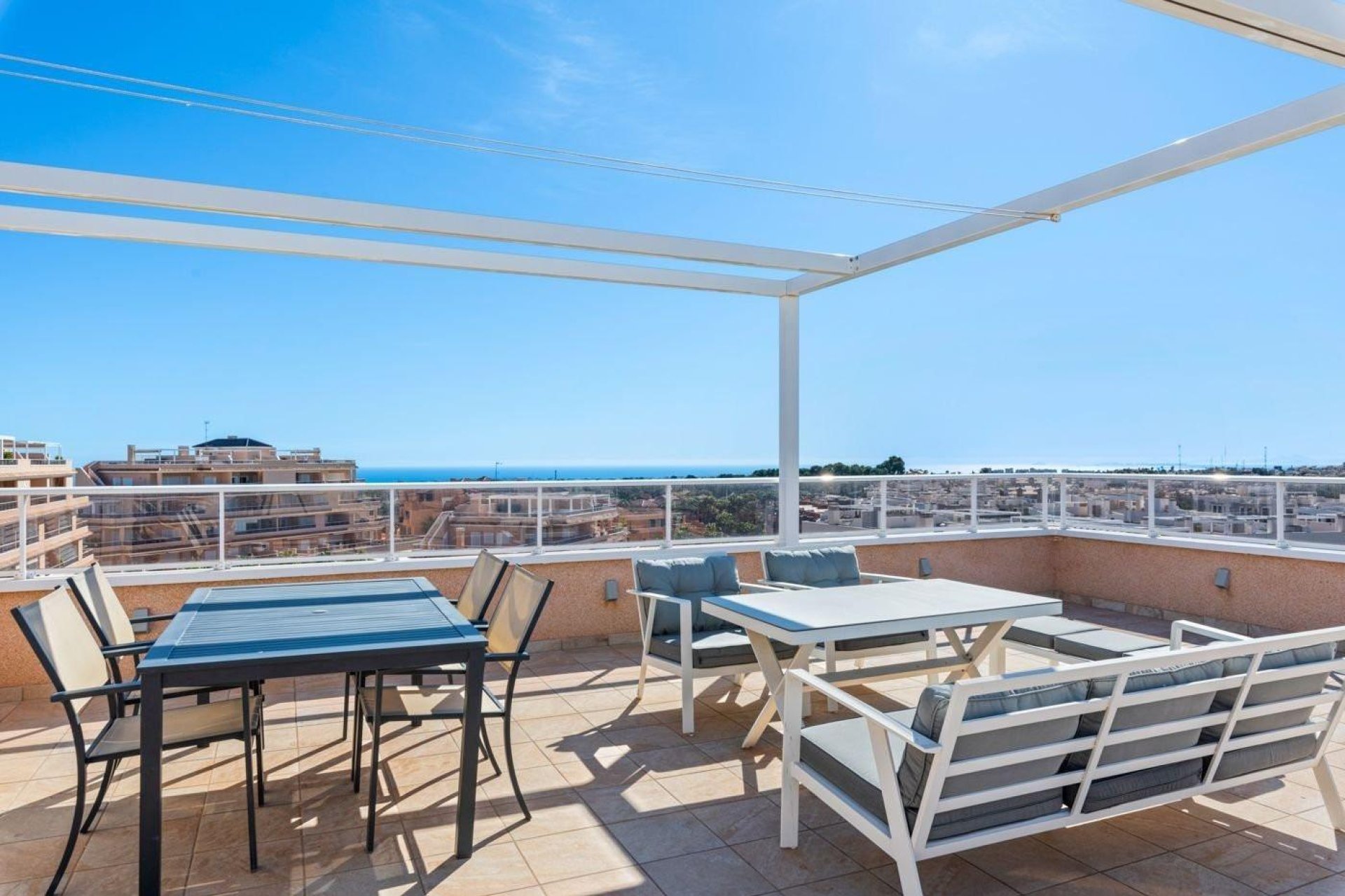 Herverkoop - Penthouse -
Orihuela Costa - PAU 26