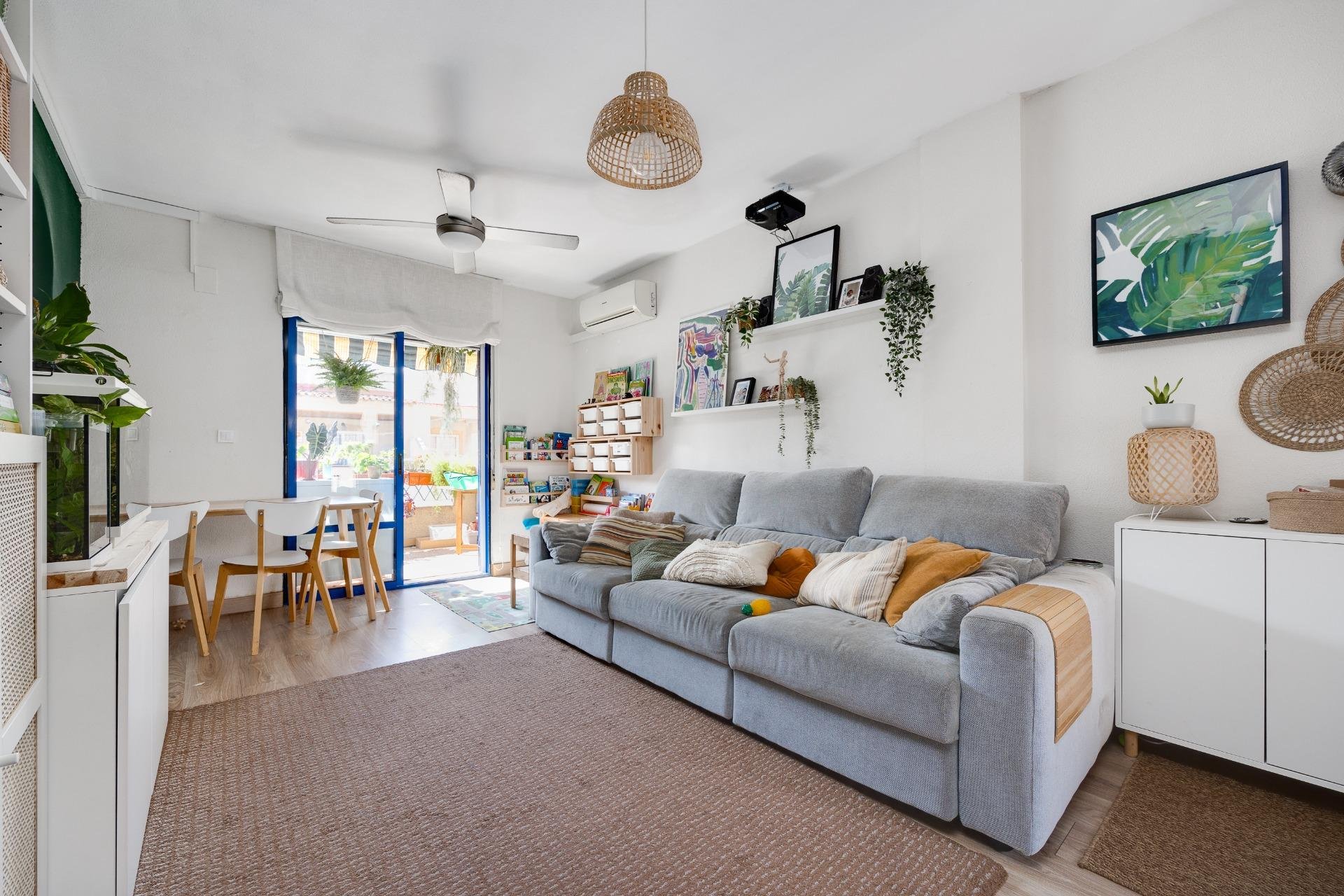 Herverkoop - Penthouse -
Torrevieja - Calas blanca