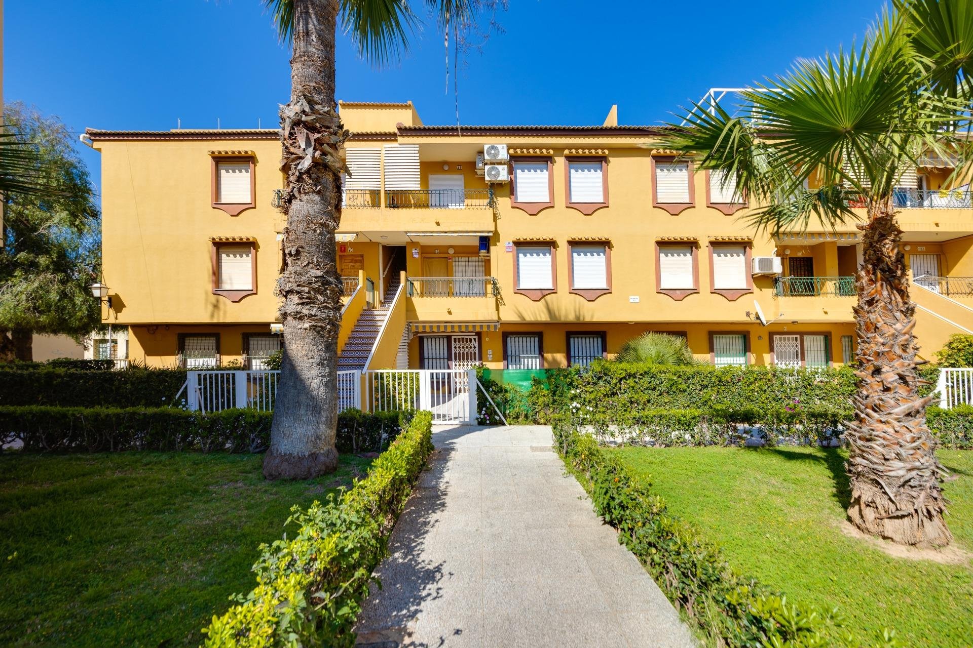 Herverkoop - Penthouse -
Torrevieja - Eliseos playa