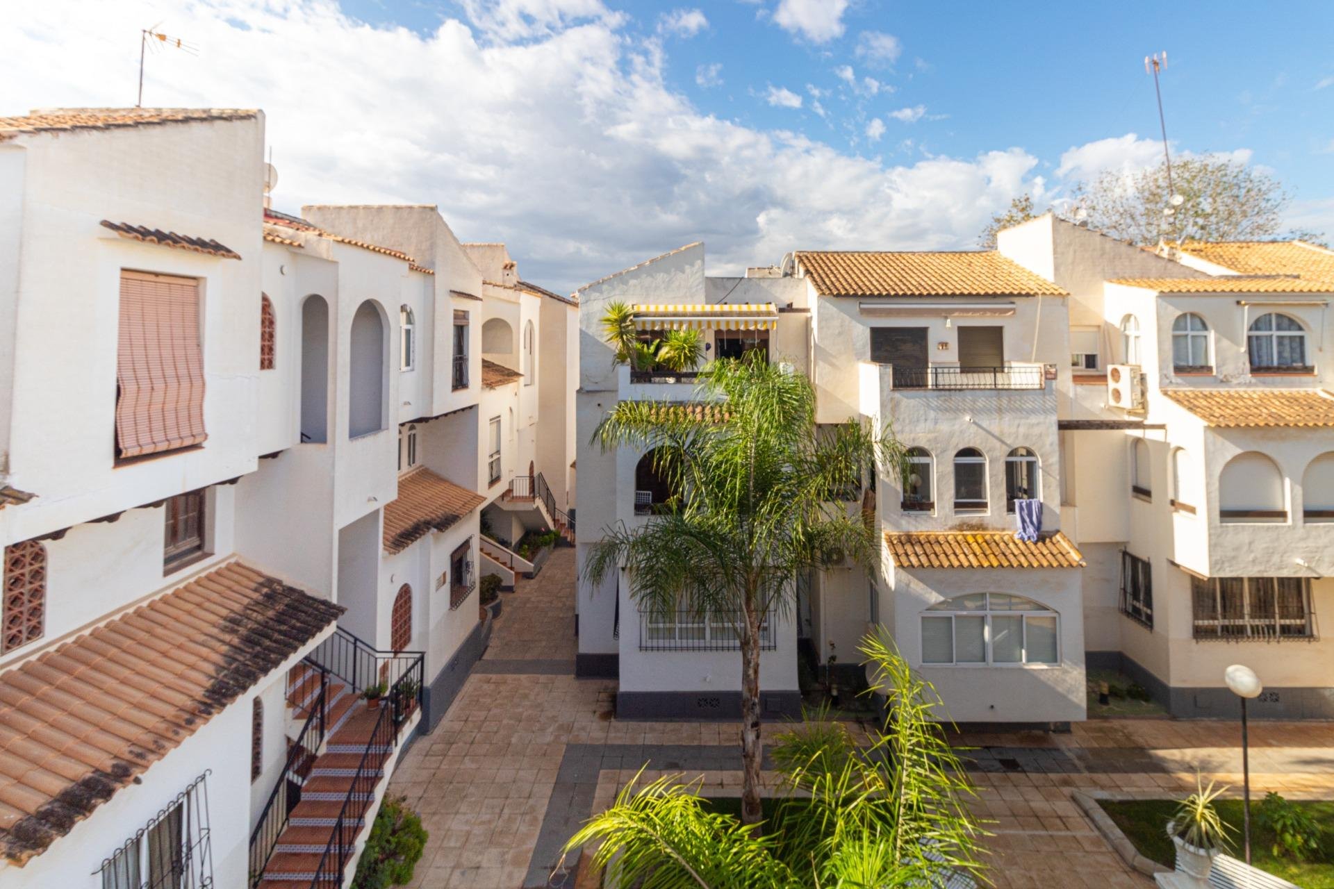 Herverkoop - Penthouse -
Torrevieja - Playa de los Naufragos