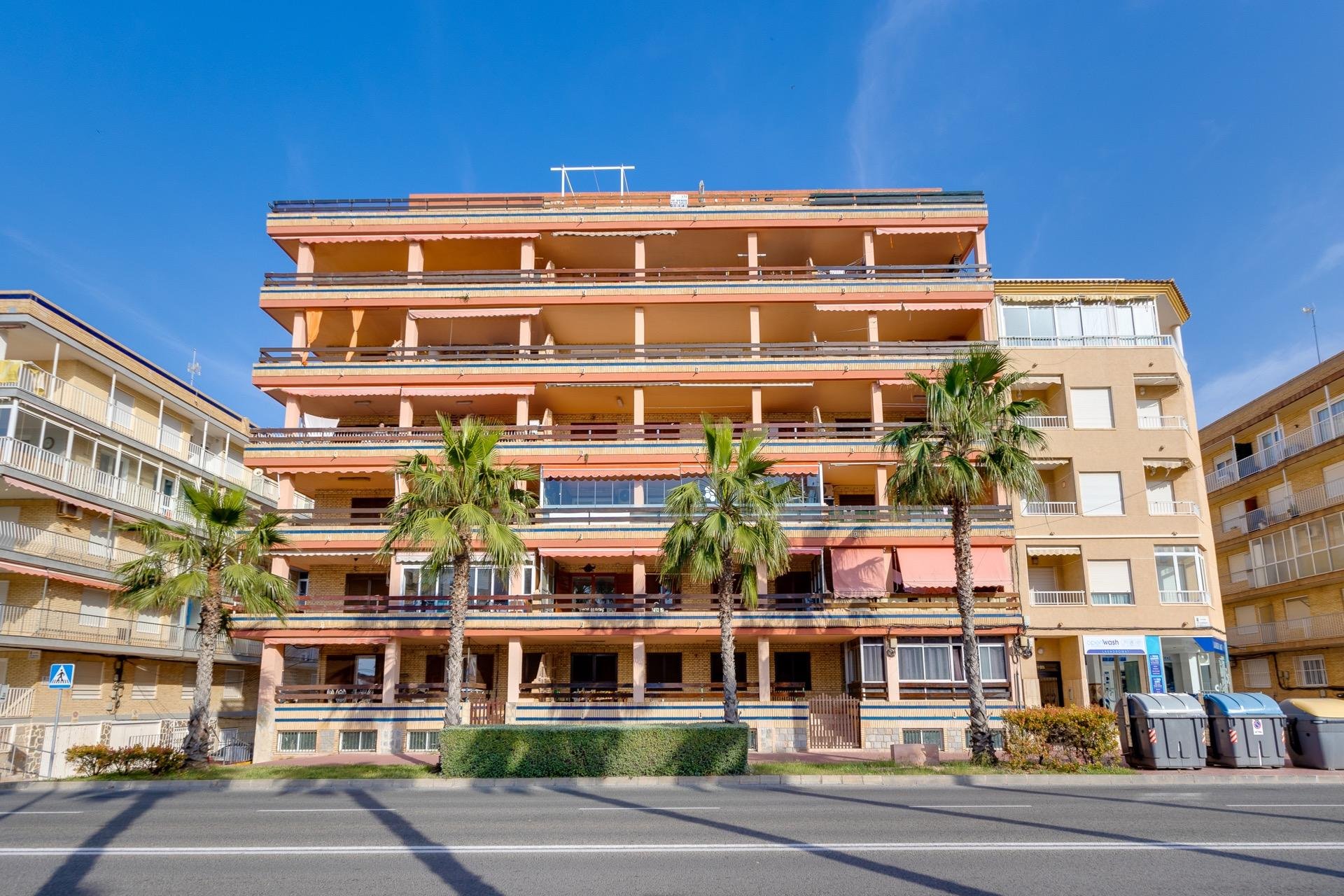 Herverkoop - Penthouse -
Torrevieja - Playa de los Naufragos