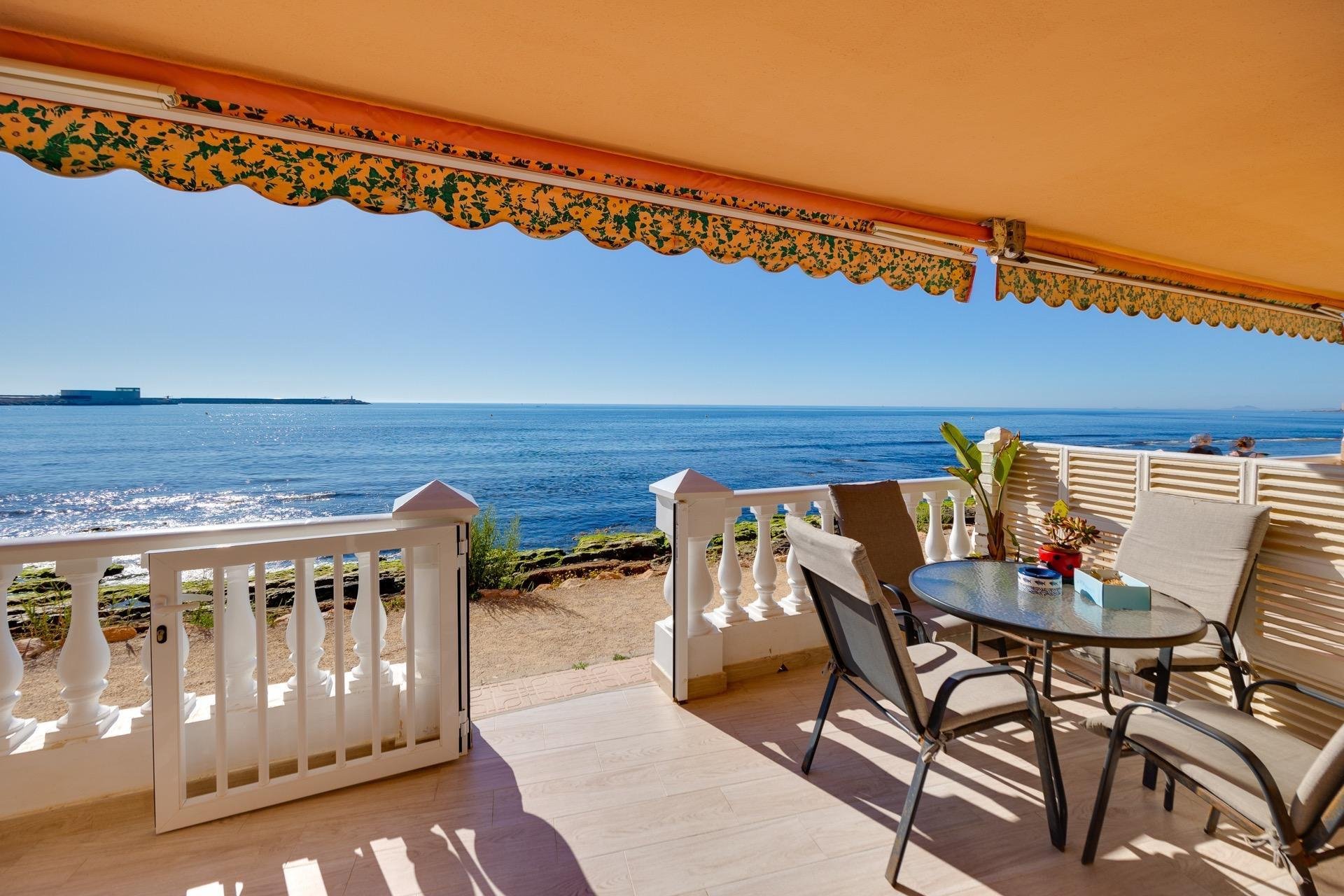 Herverkoop - Penthouse -
Torrevieja - Playa de los Naufragos