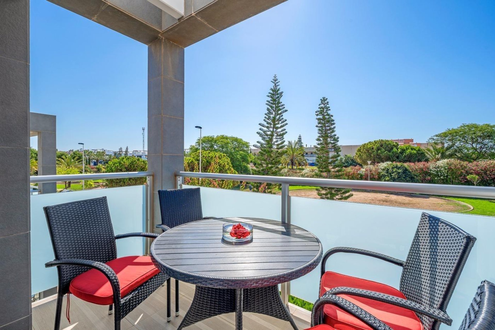 Herverkoop - Penthouse -
Torrevieja - Punta prima