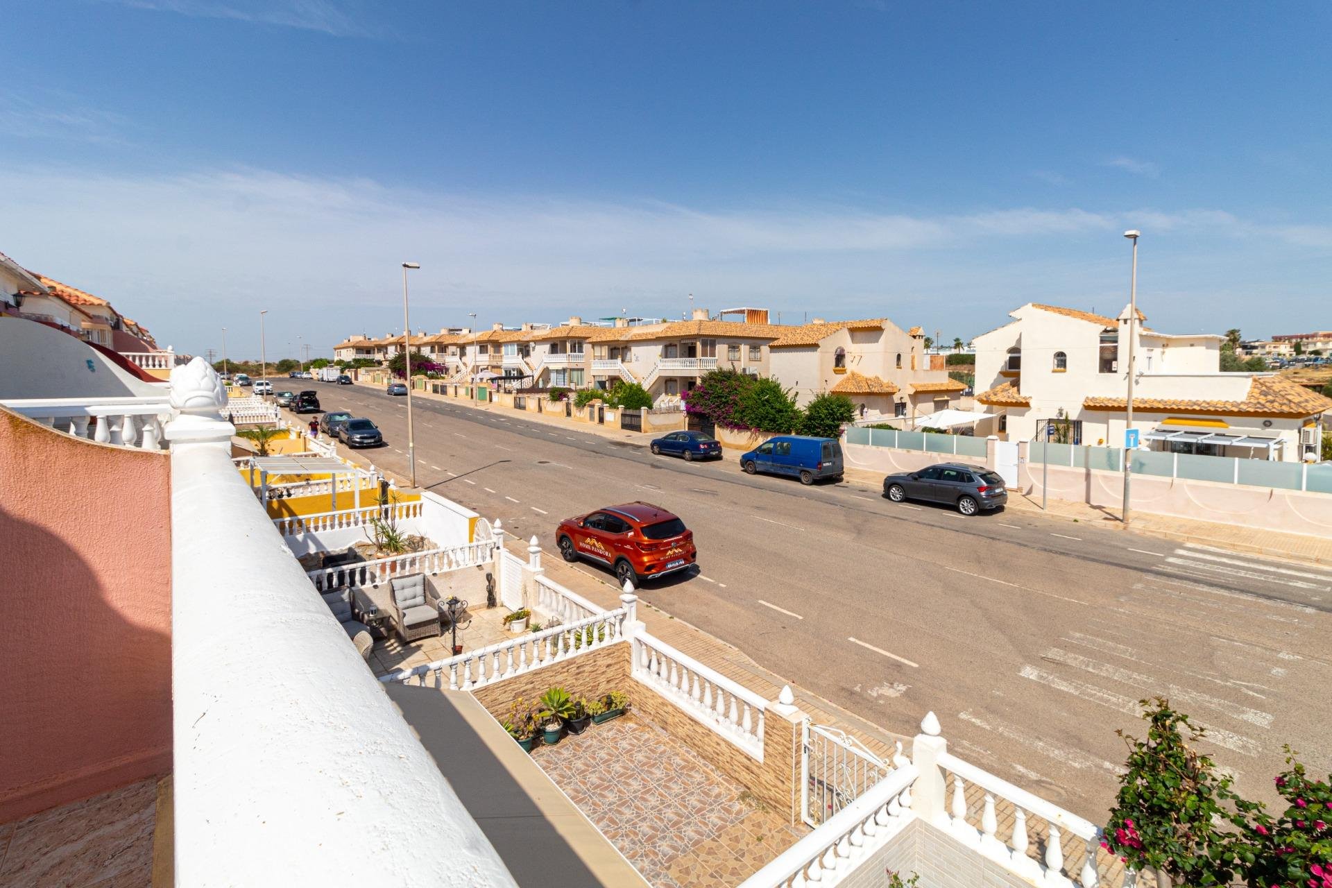 Herverkoop - Terraced house -
Orihuela Costa - La Regia