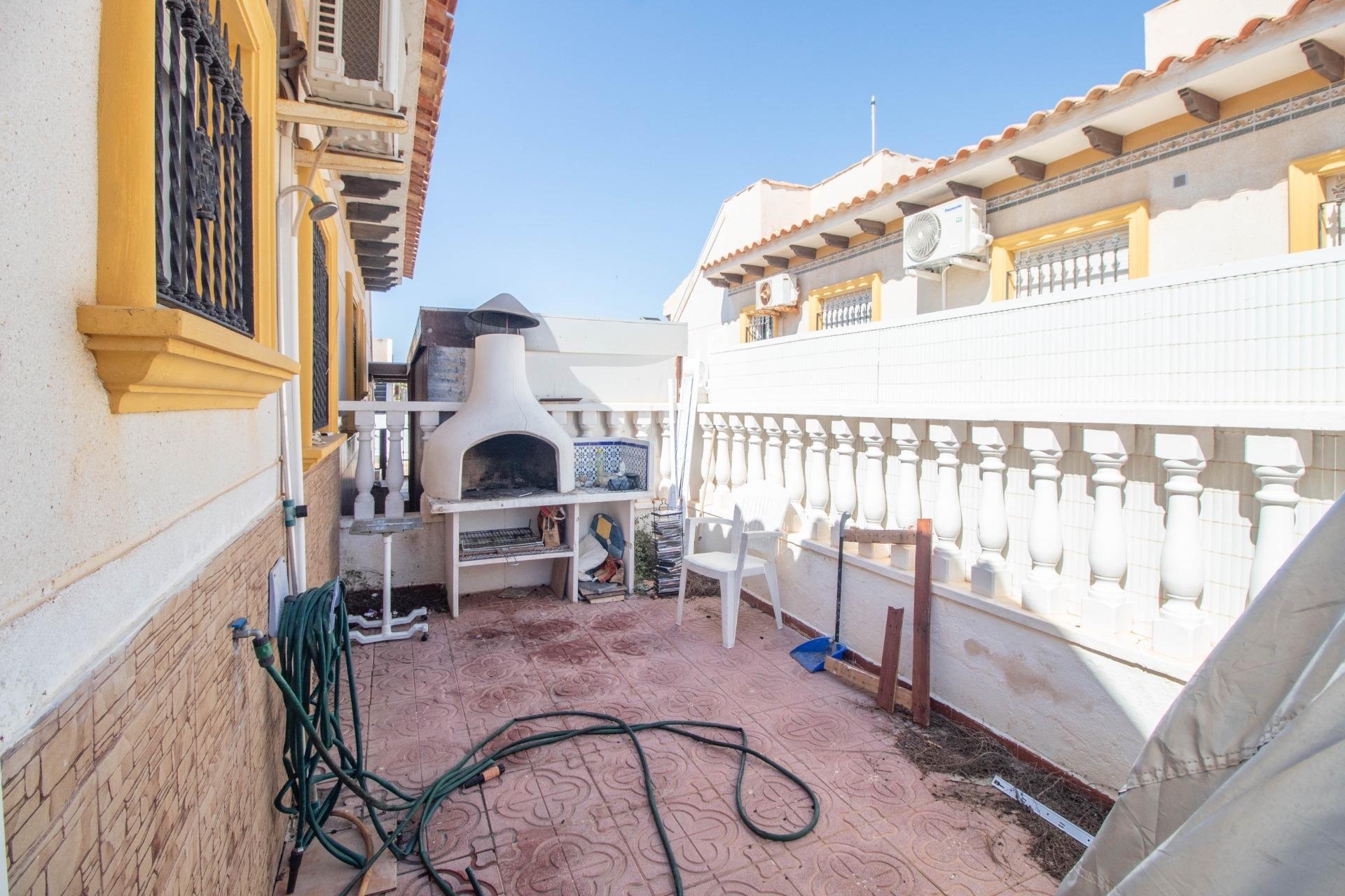 Herverkoop - Terraced house -
Orihuela Costa - La Zenia