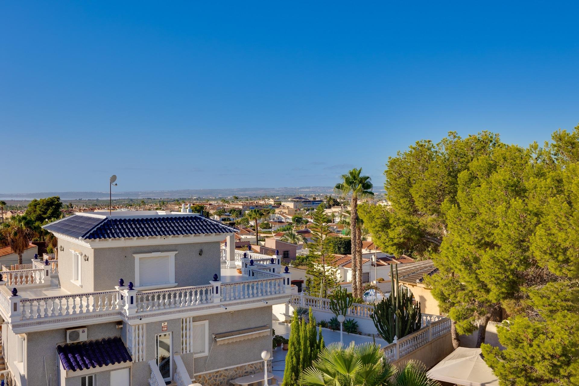 Herverkoop - Villa -
Ciudad quesada