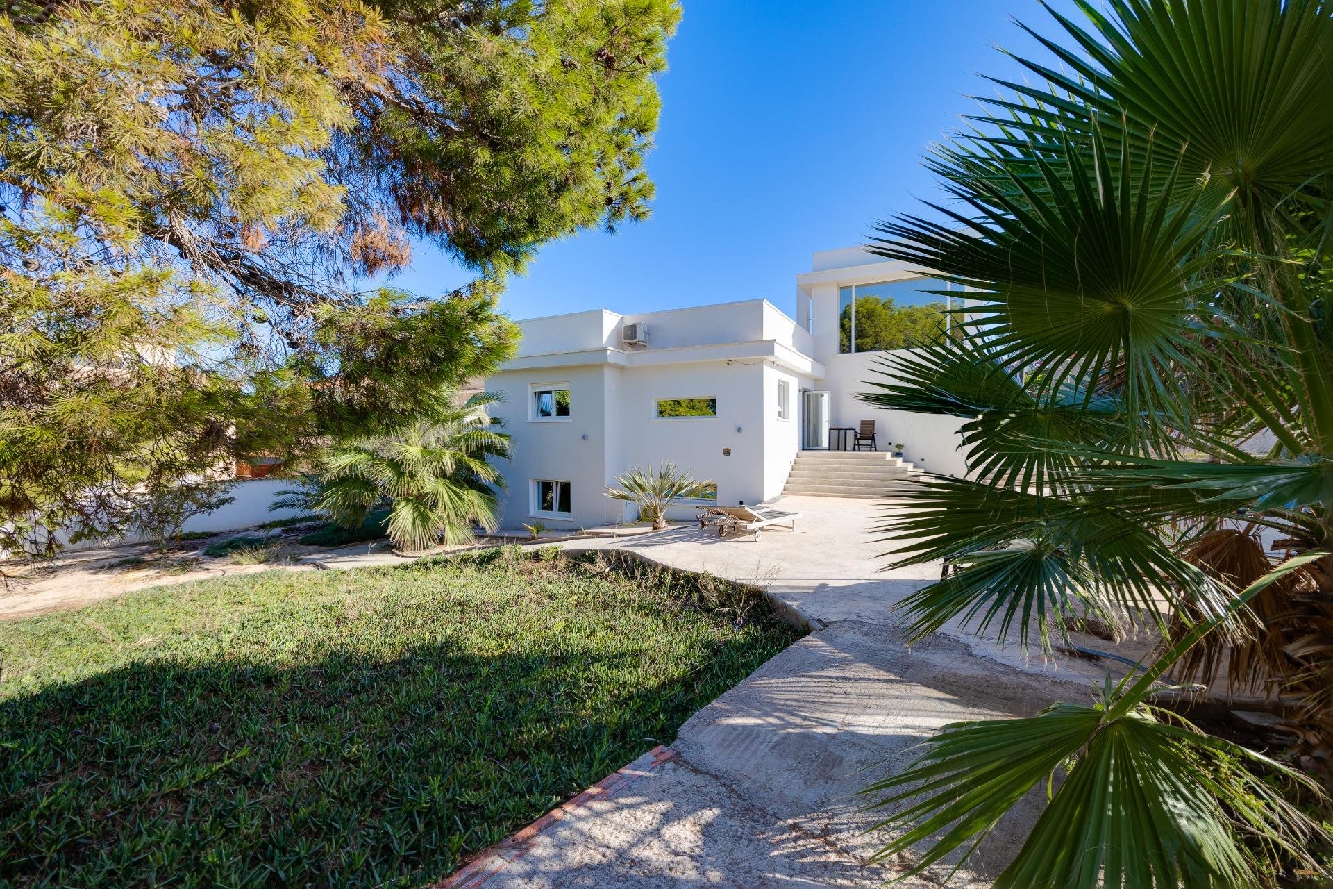 Herverkoop - Villa -
Ciudad quesada