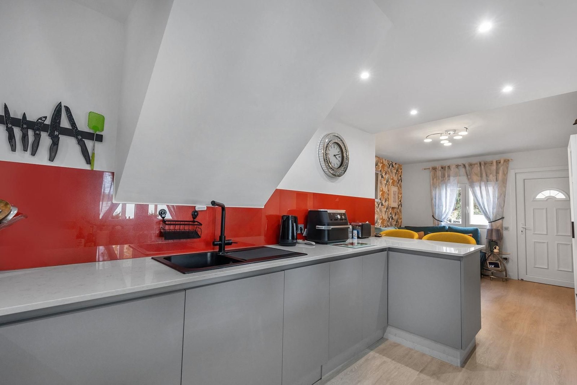 Herverkoop - Villa -
Guardamar del Segura - Urbanizaciones