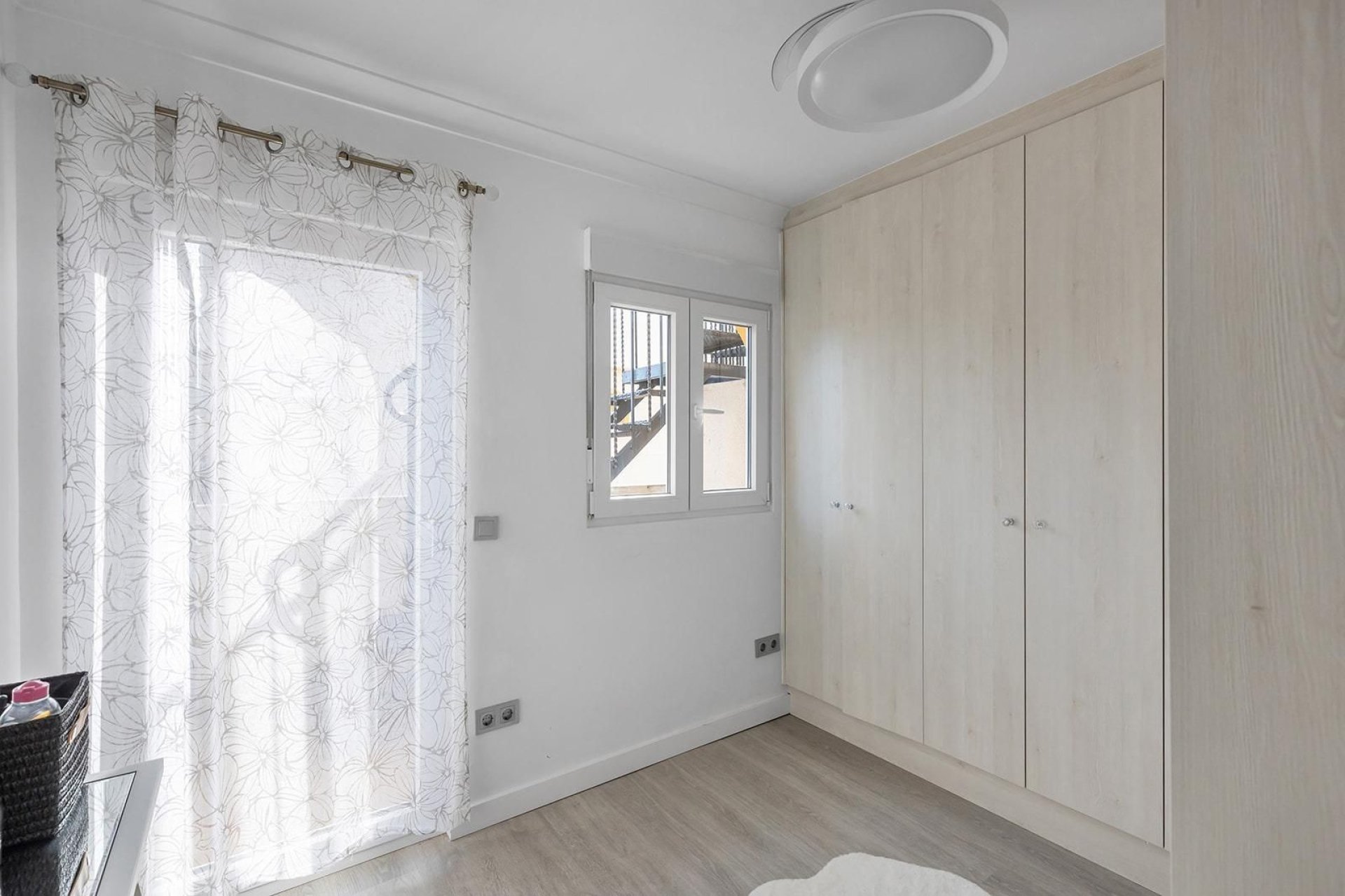 Herverkoop - Villa -
Guardamar del Segura - Urbanizaciones