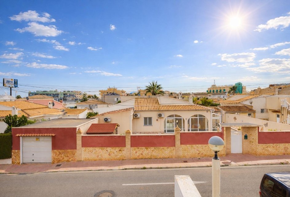 Herverkoop - Villa -
Orihuela Costa - Cabo Roig