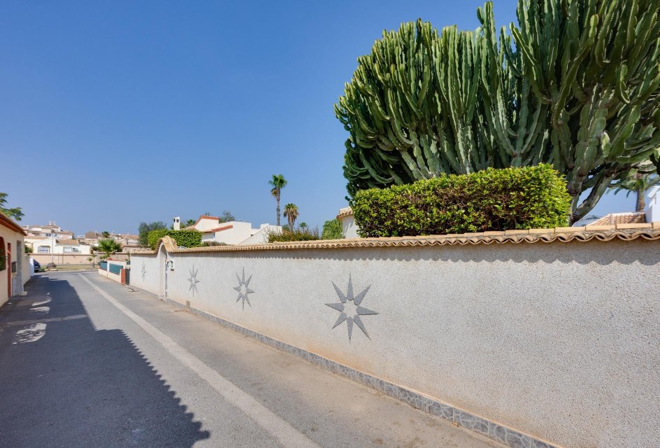 Herverkoop - Villa -
Orihuela Costa - La Florida
