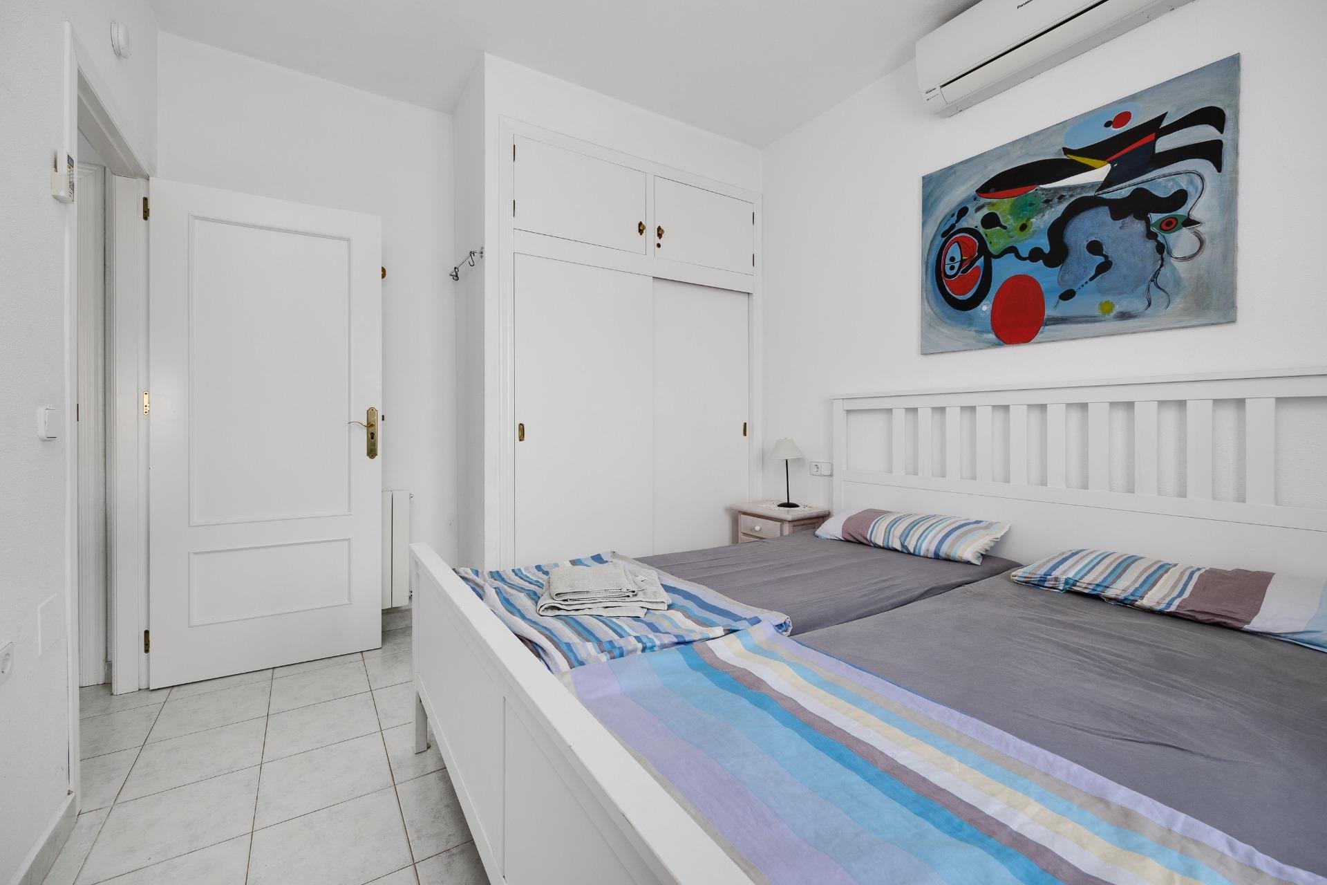 Herverkoop - Villa -
Orihuela Costa - La Regia