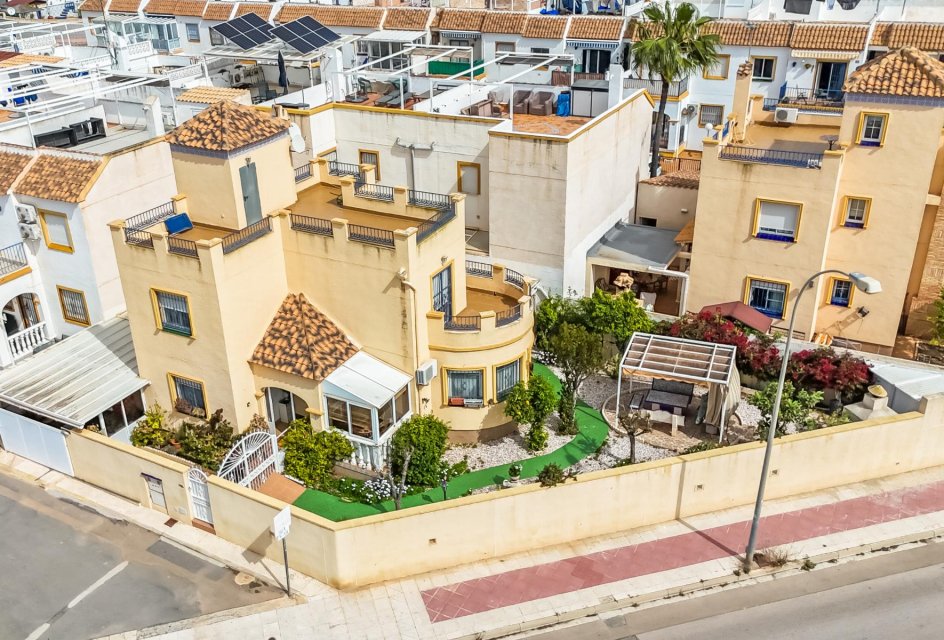Herverkoop - Villa -
Orihuela Costa - La Zenia- Orihuela costa