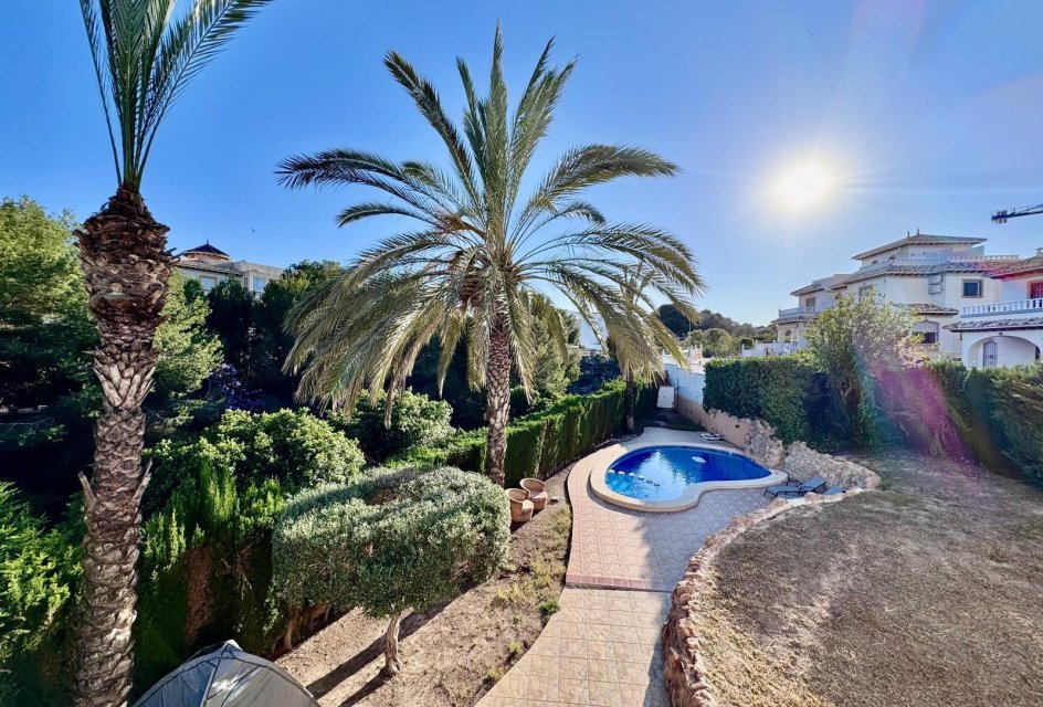 Herverkoop - Villa -
Orihuela Costa - Lomas de Cabo Roig