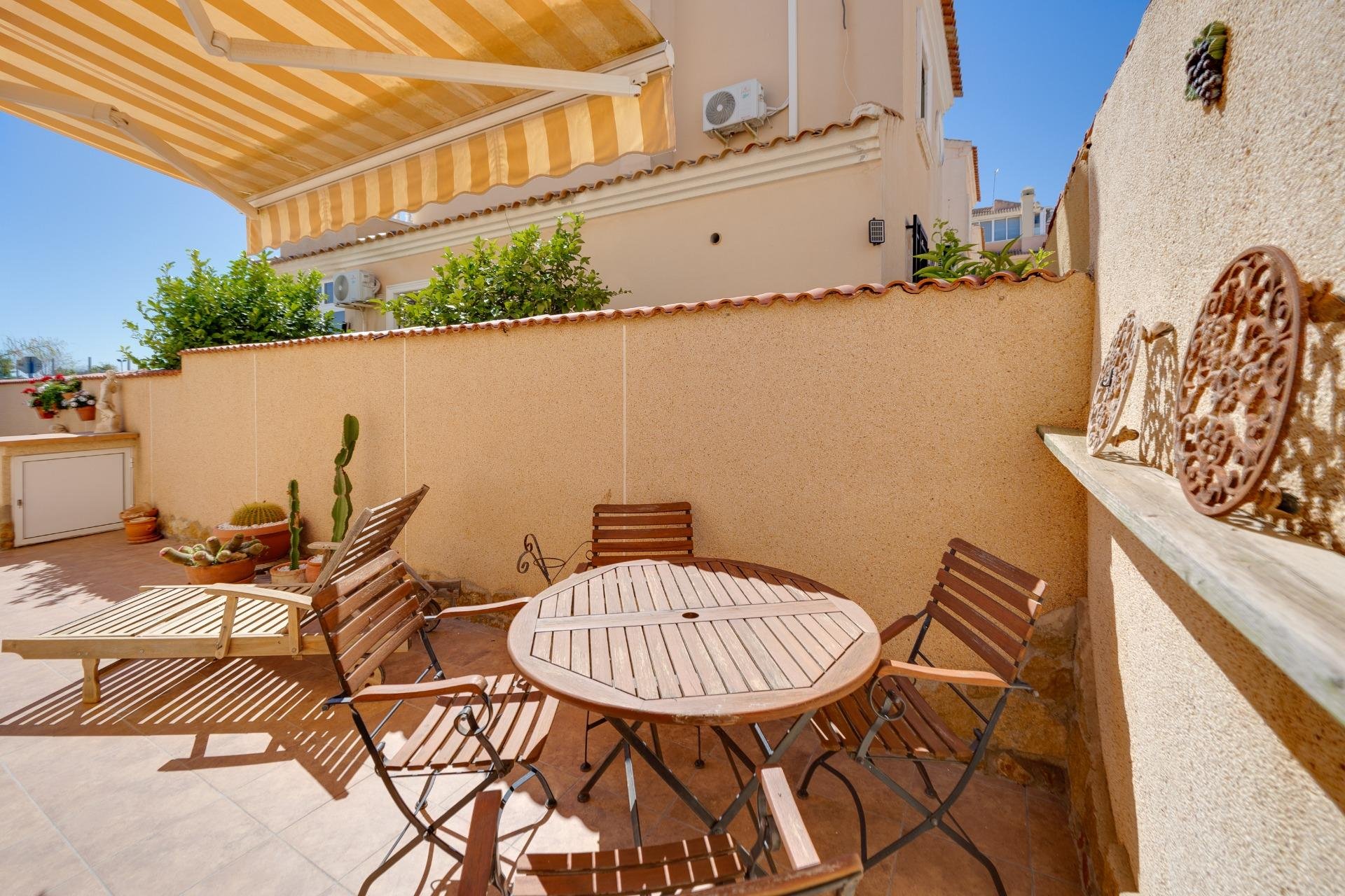Herverkoop - Villa -
Orihuela Costa - Lomas de Don Juan
