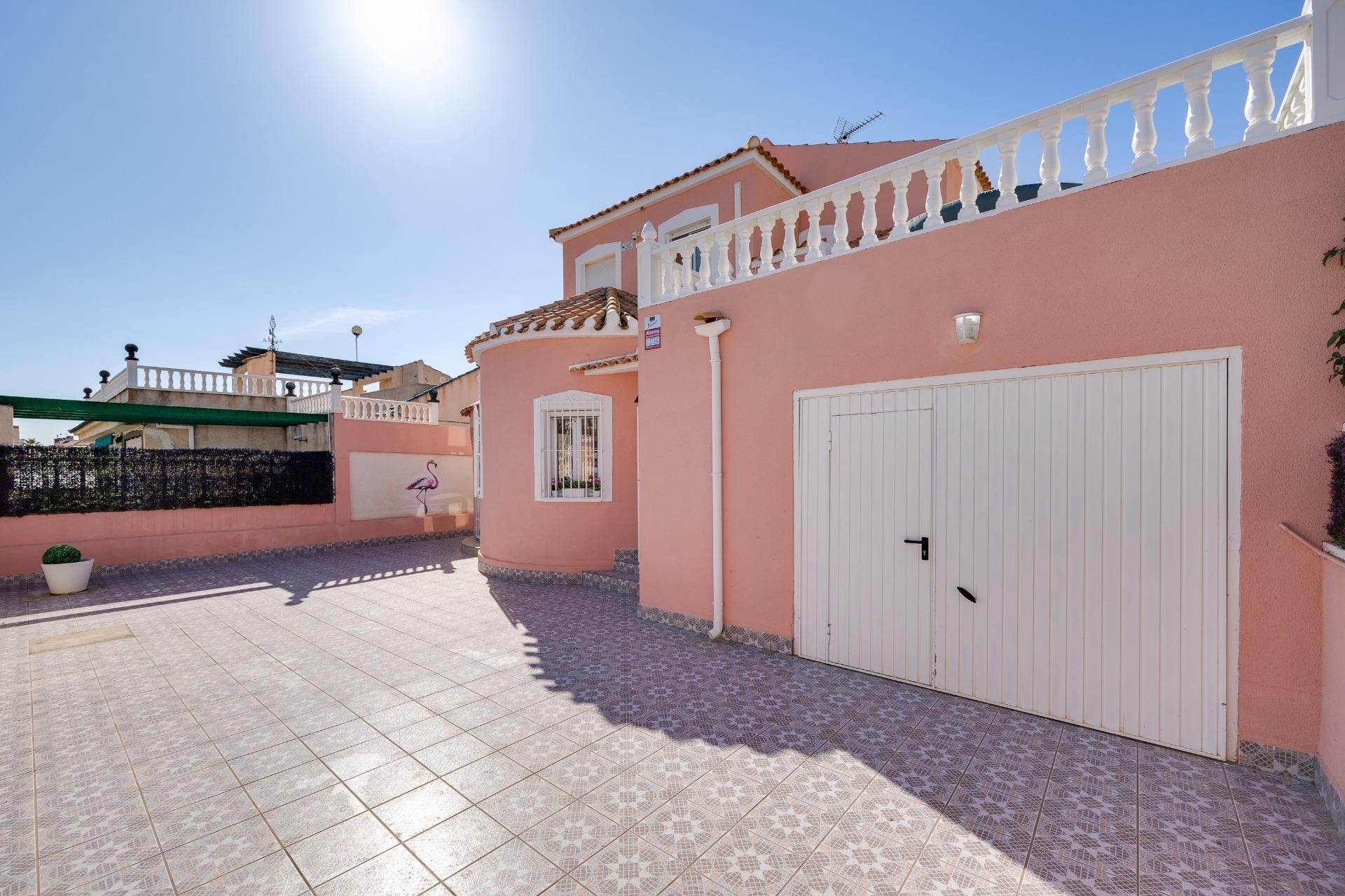 Herverkoop - Villa -
Orihuela Costa - Los Almendros-La Florida