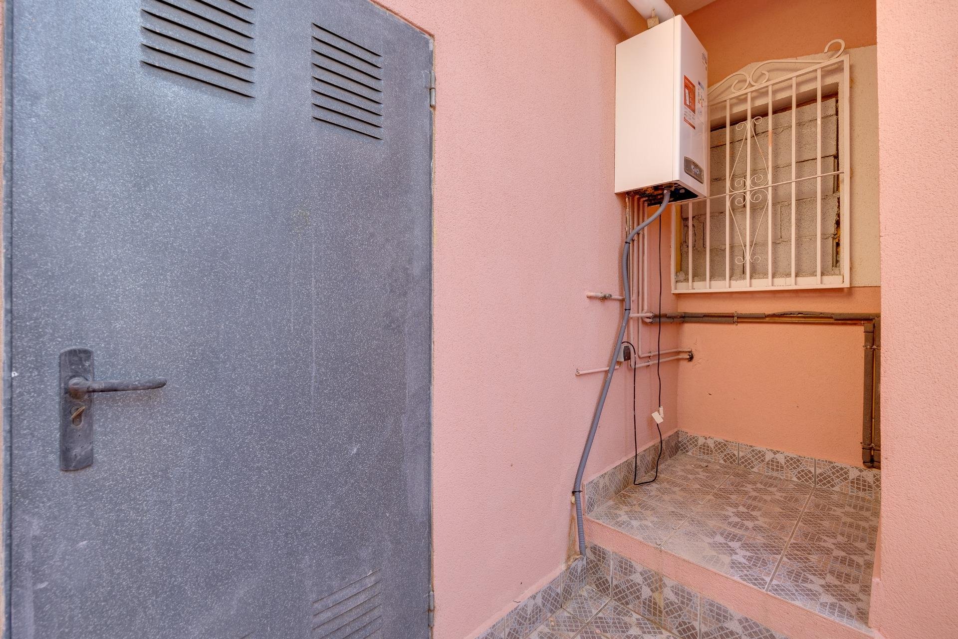 Herverkoop - Villa -
Orihuela Costa - Los Almendros-La Florida